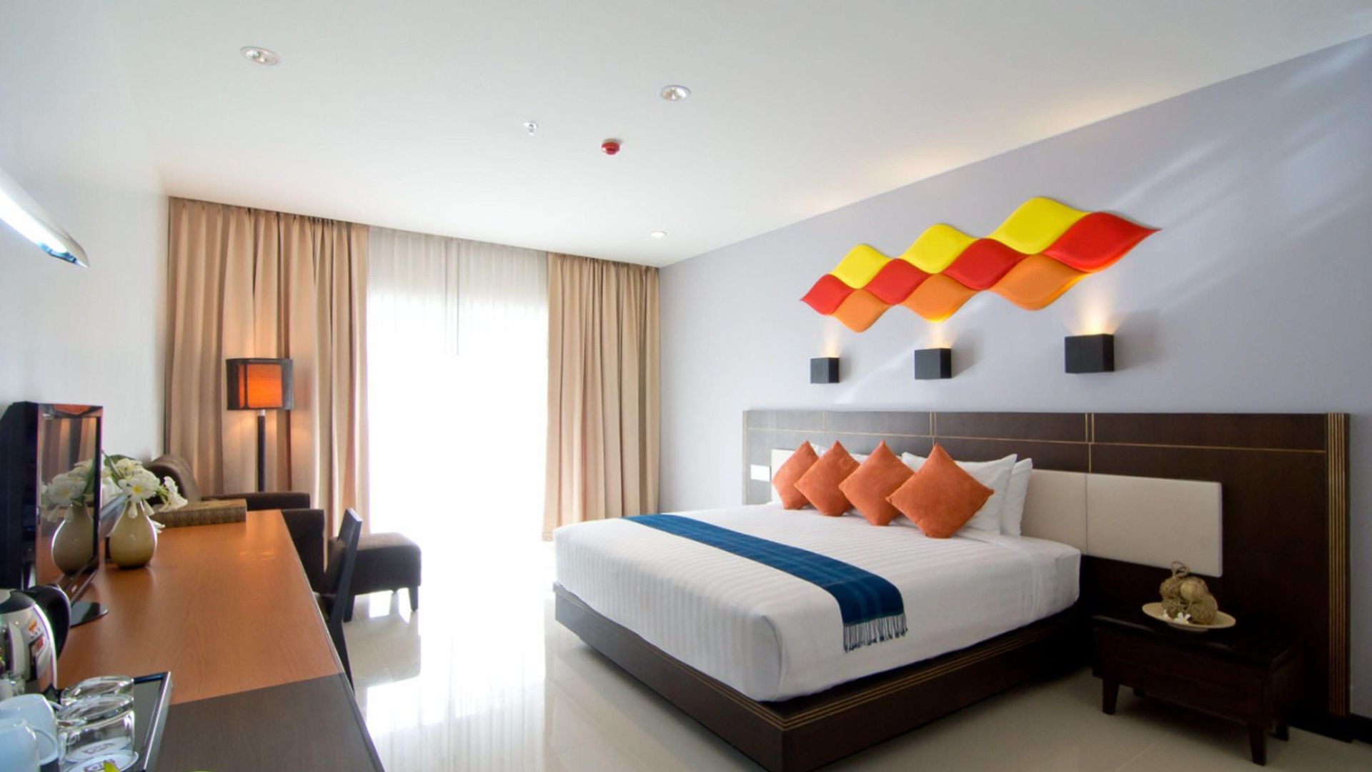 Welcome World Beachfront 4* Pattaya