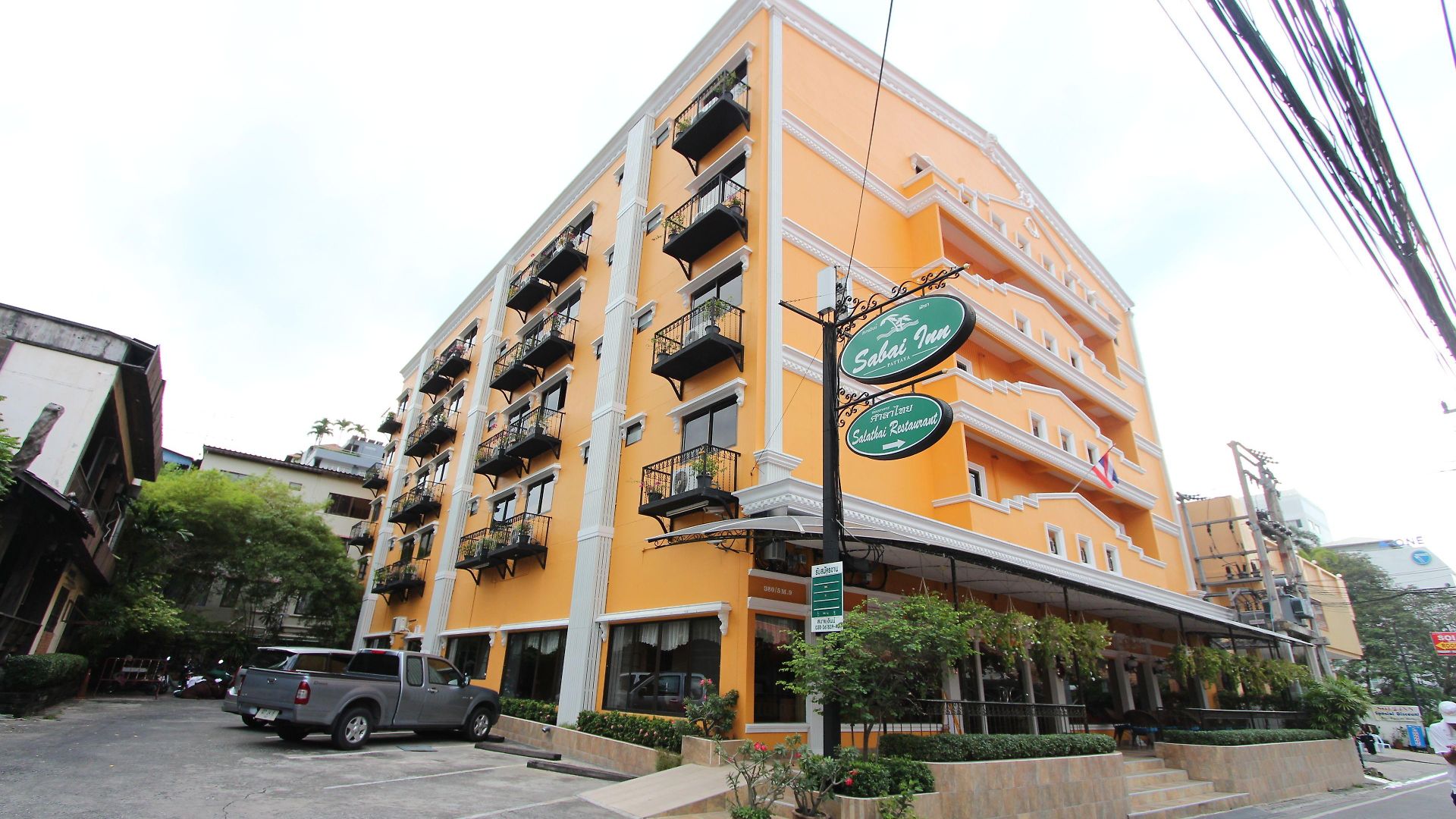 Sabai Nearby Marina Hotel 3*