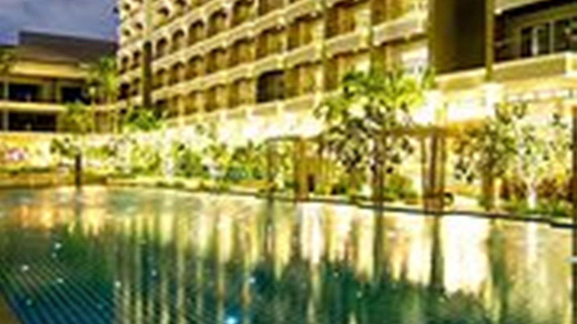 โรงแรม Welcome World Beachfront 4*