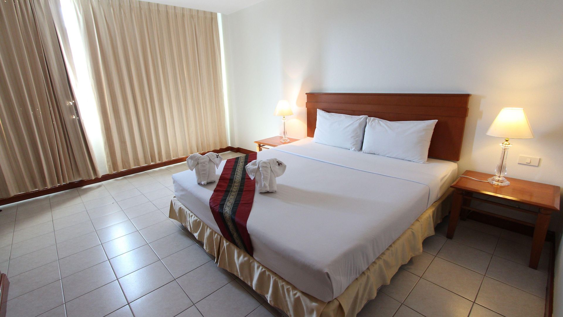 คราวน์พัทยาบีชโฮเทล Pattaya
