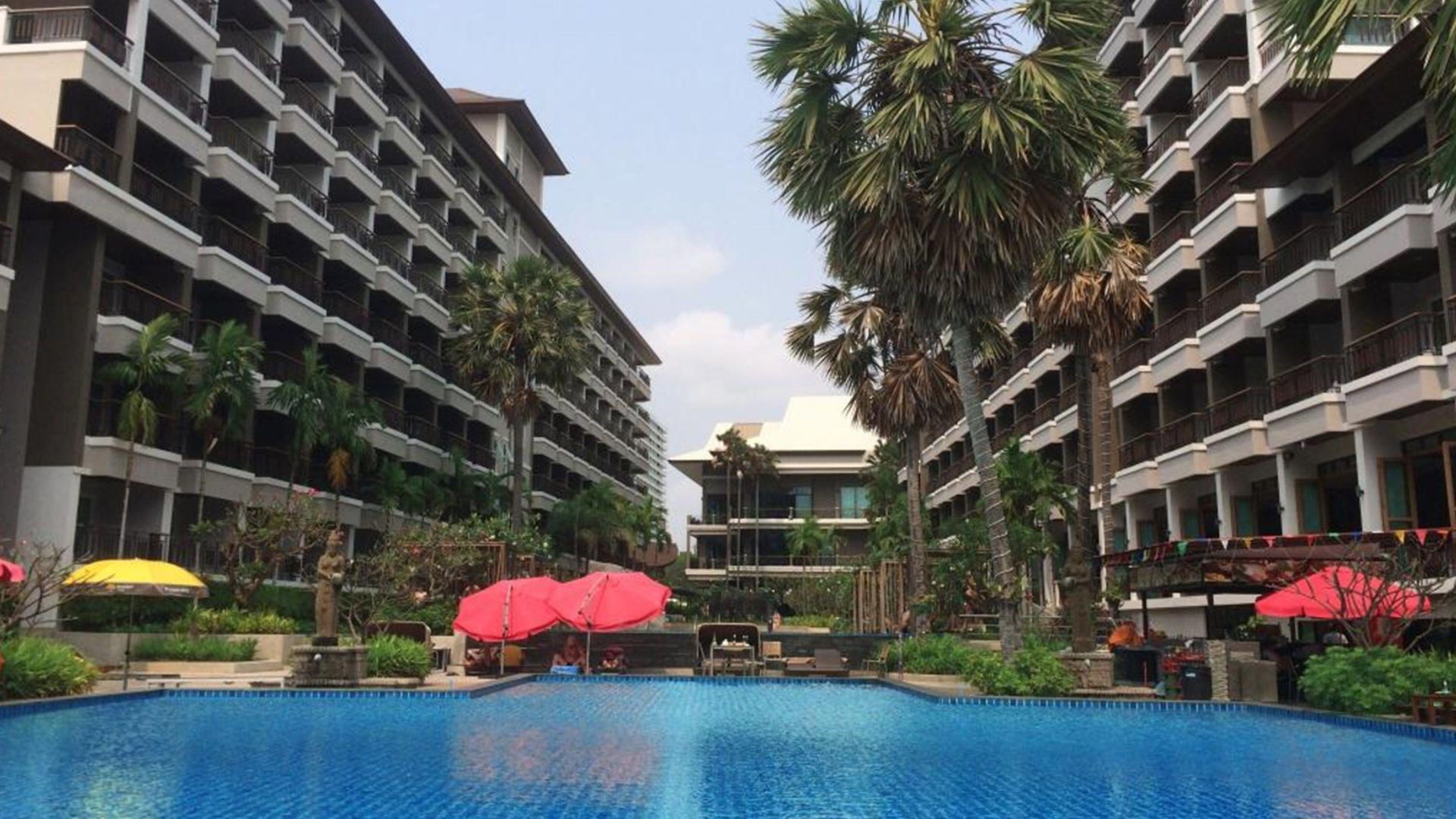Welcome World Beachfront 4*