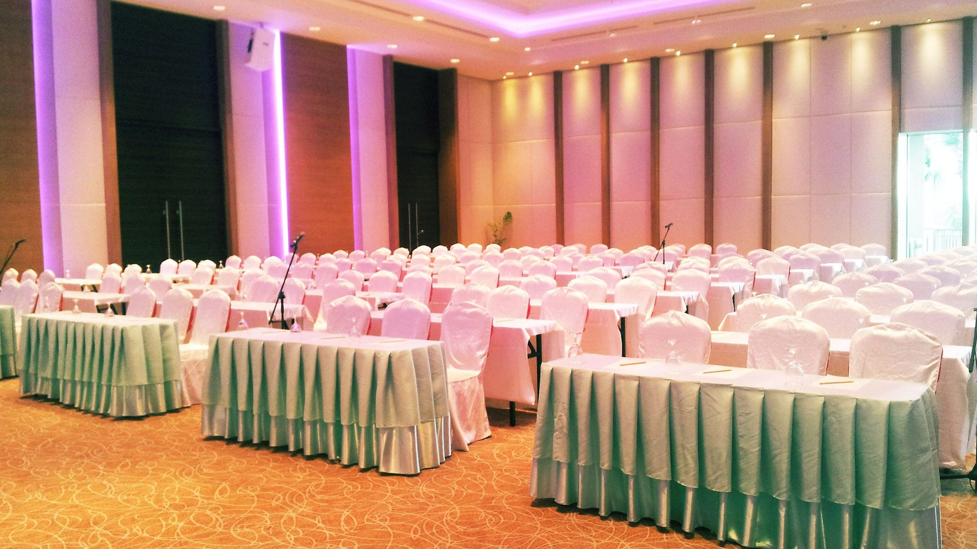 Welcome World Beachfront Pattaya