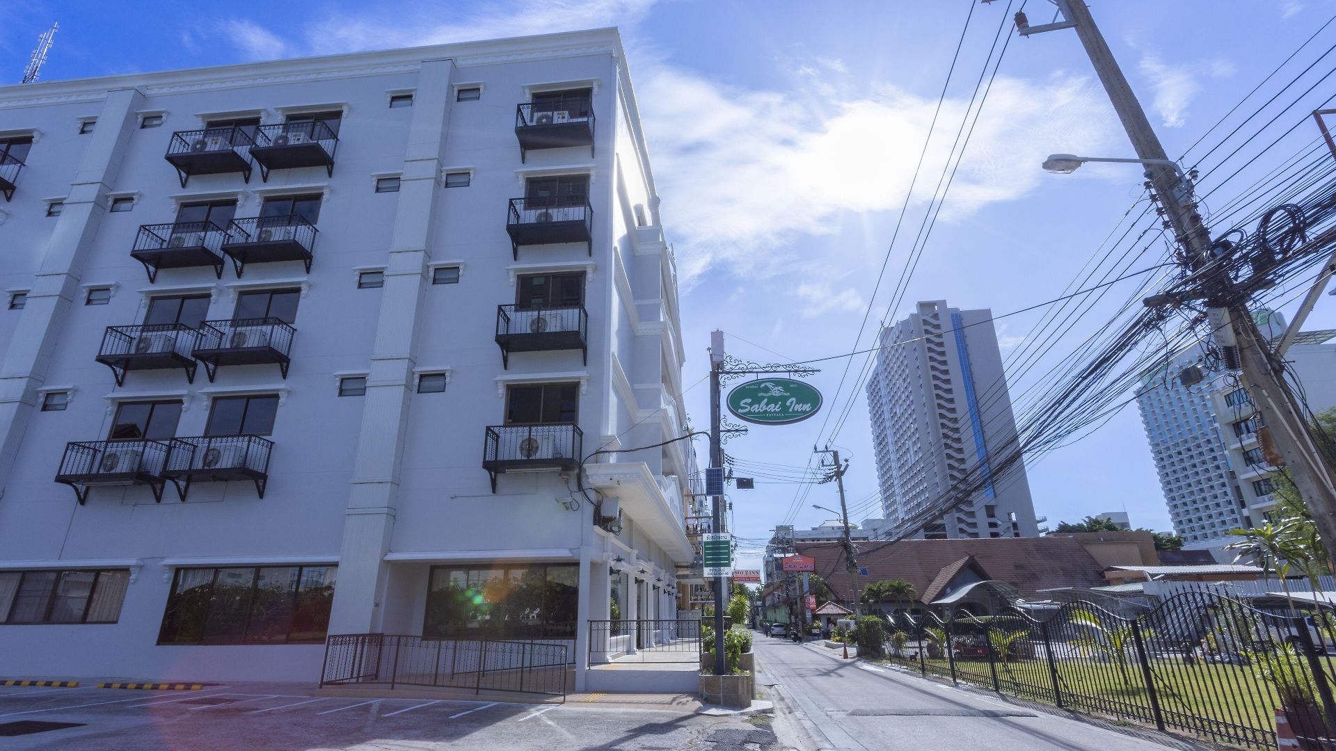 Sabai Nearby Marina 3*