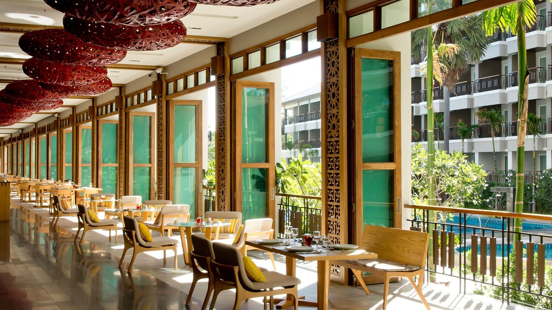 โรงแรม Welcome World Beachfront