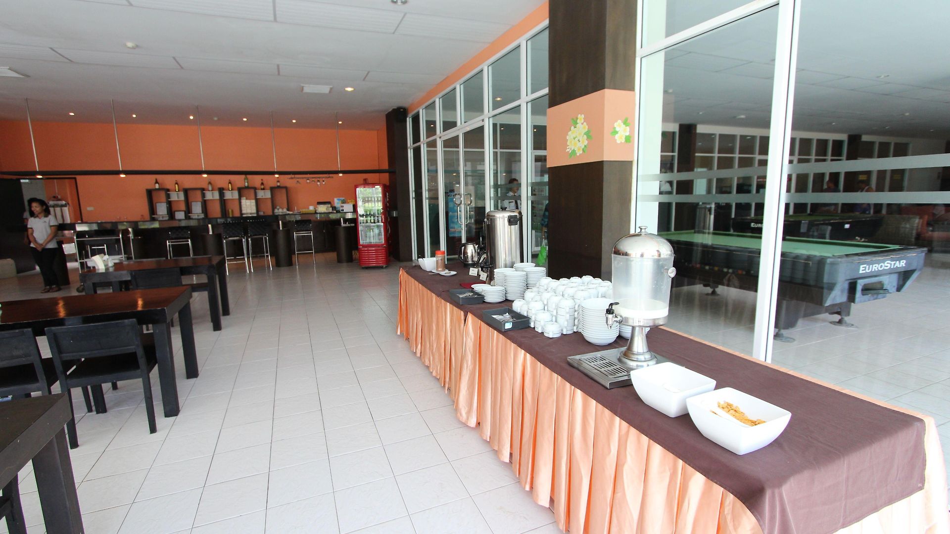 โรงแรม คราวน์พัทยาบีชโฮเทล 3*