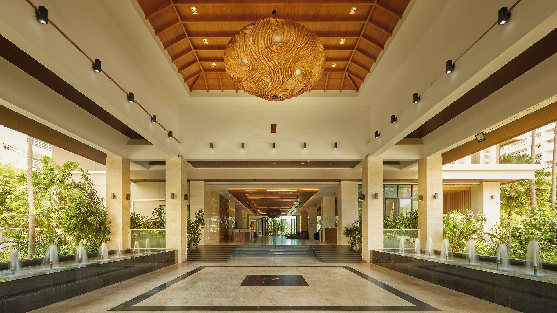 Welcome World Beachfront โรงแรม 4*