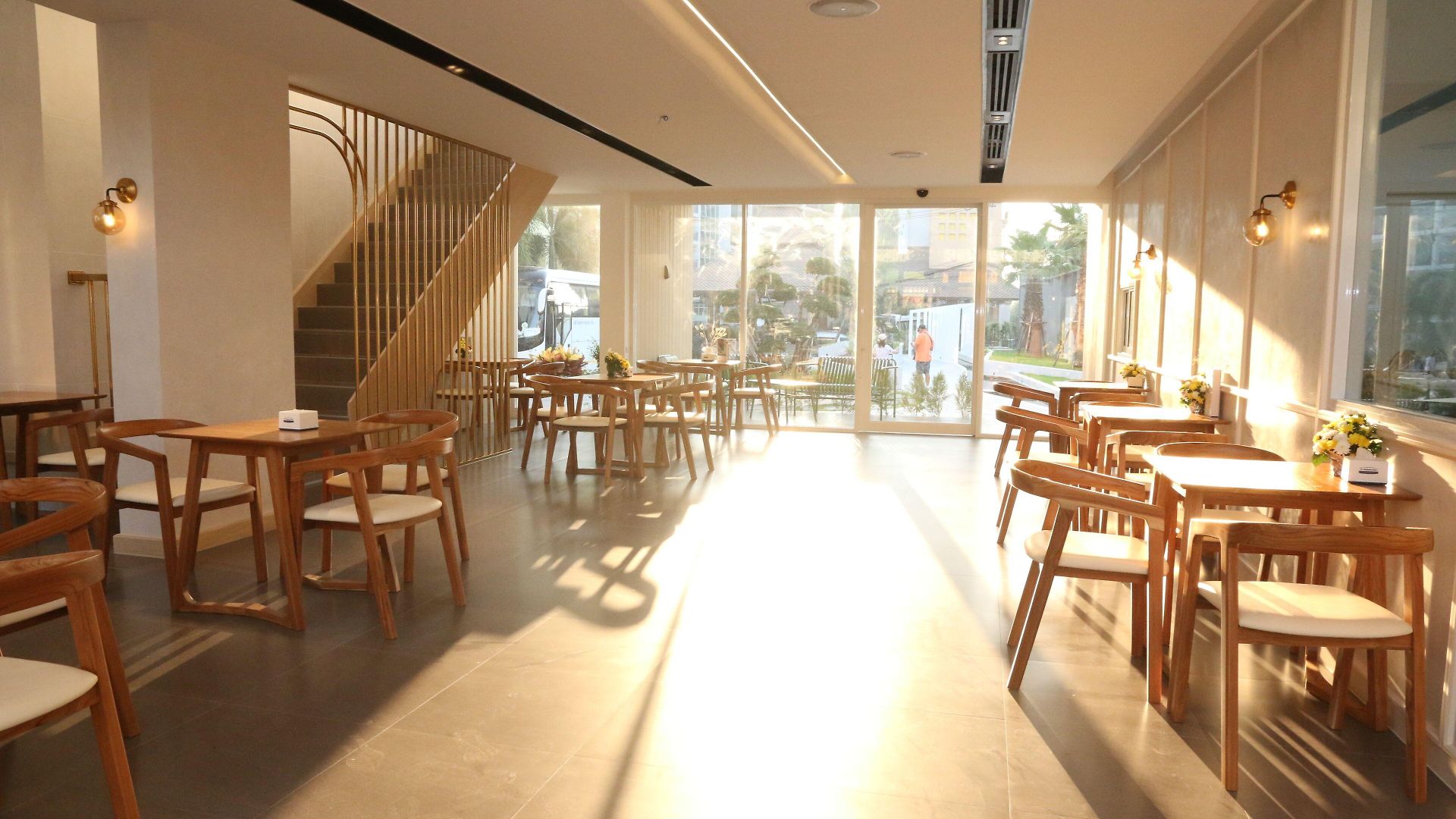 Crystal Palace Luxury Hotel