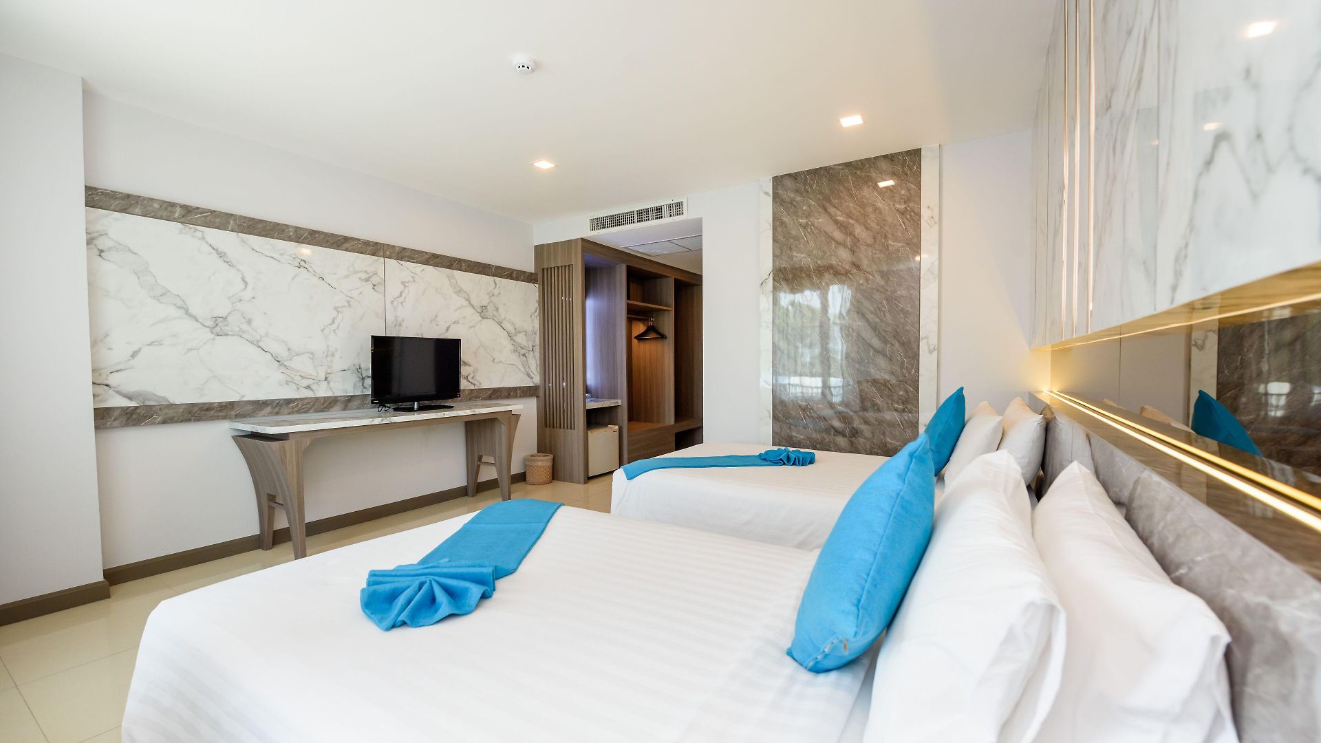 Crystal Palace Luxury Hotel Pattaya