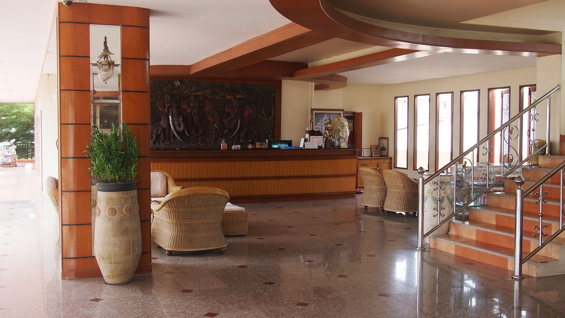 โรงแรม นาวิน แมนชั่น 2 Navin Mansion 2 Pattaya