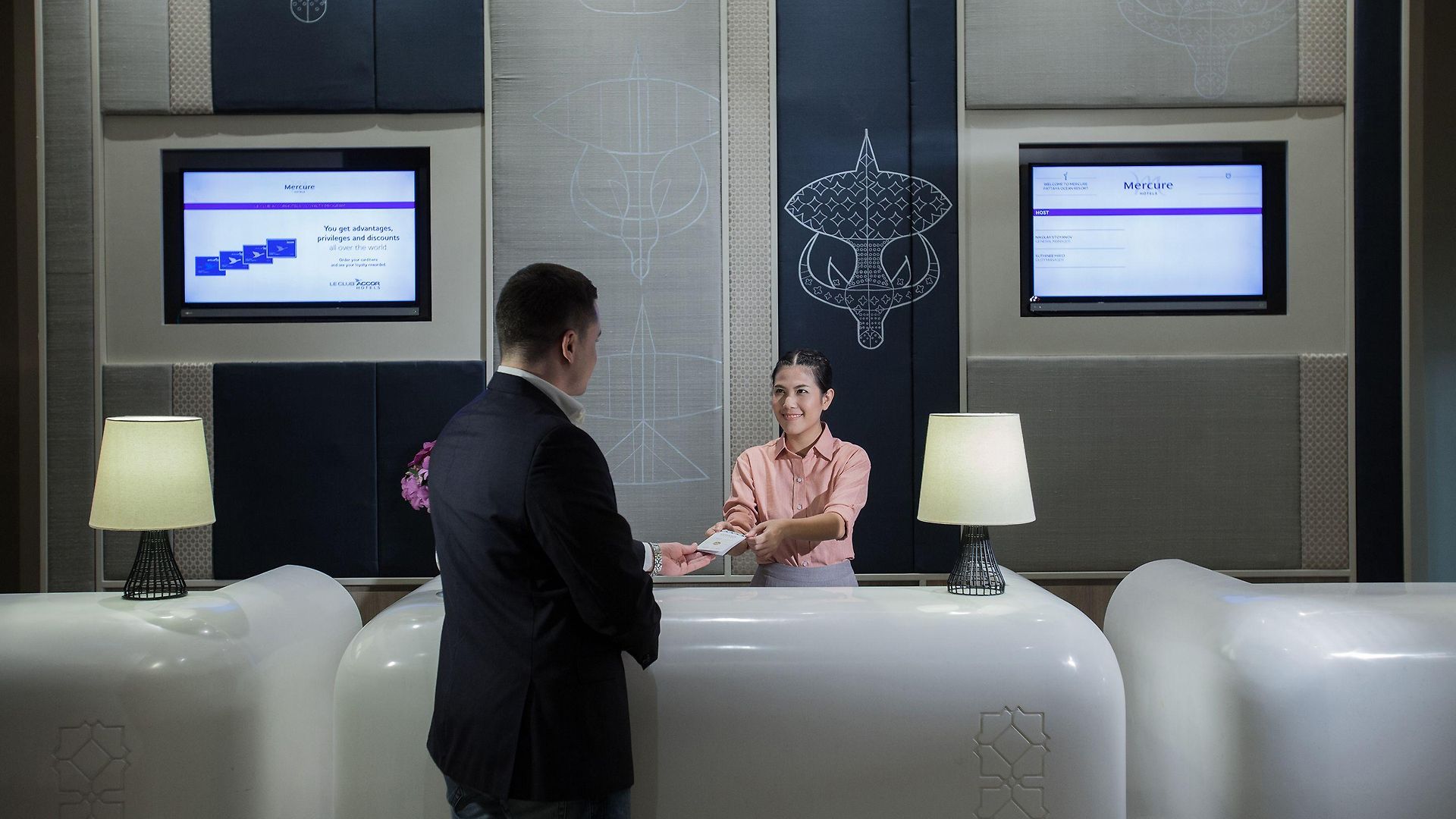 Mercure Ocean โรงแรม 4*