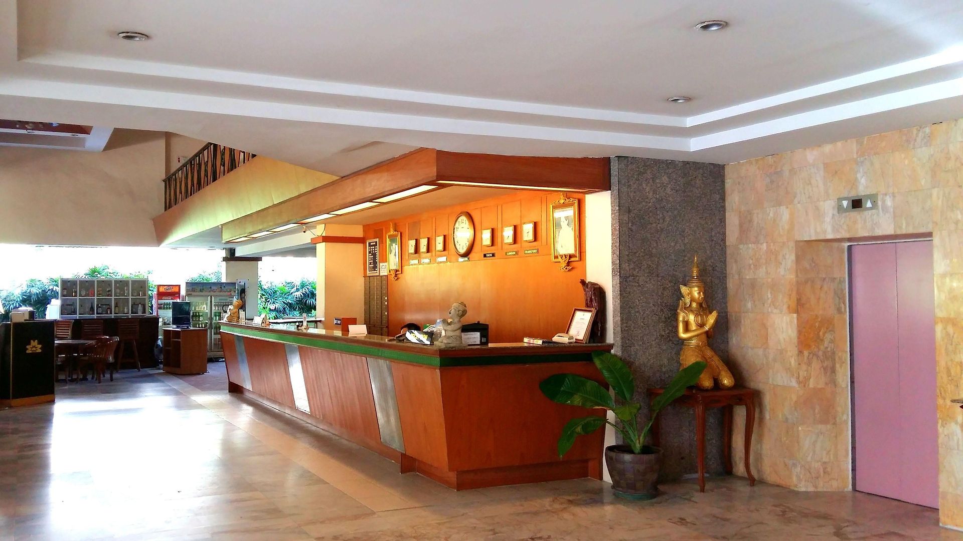 โรงแรม ไมค์บีชรีสอร์ท 3*