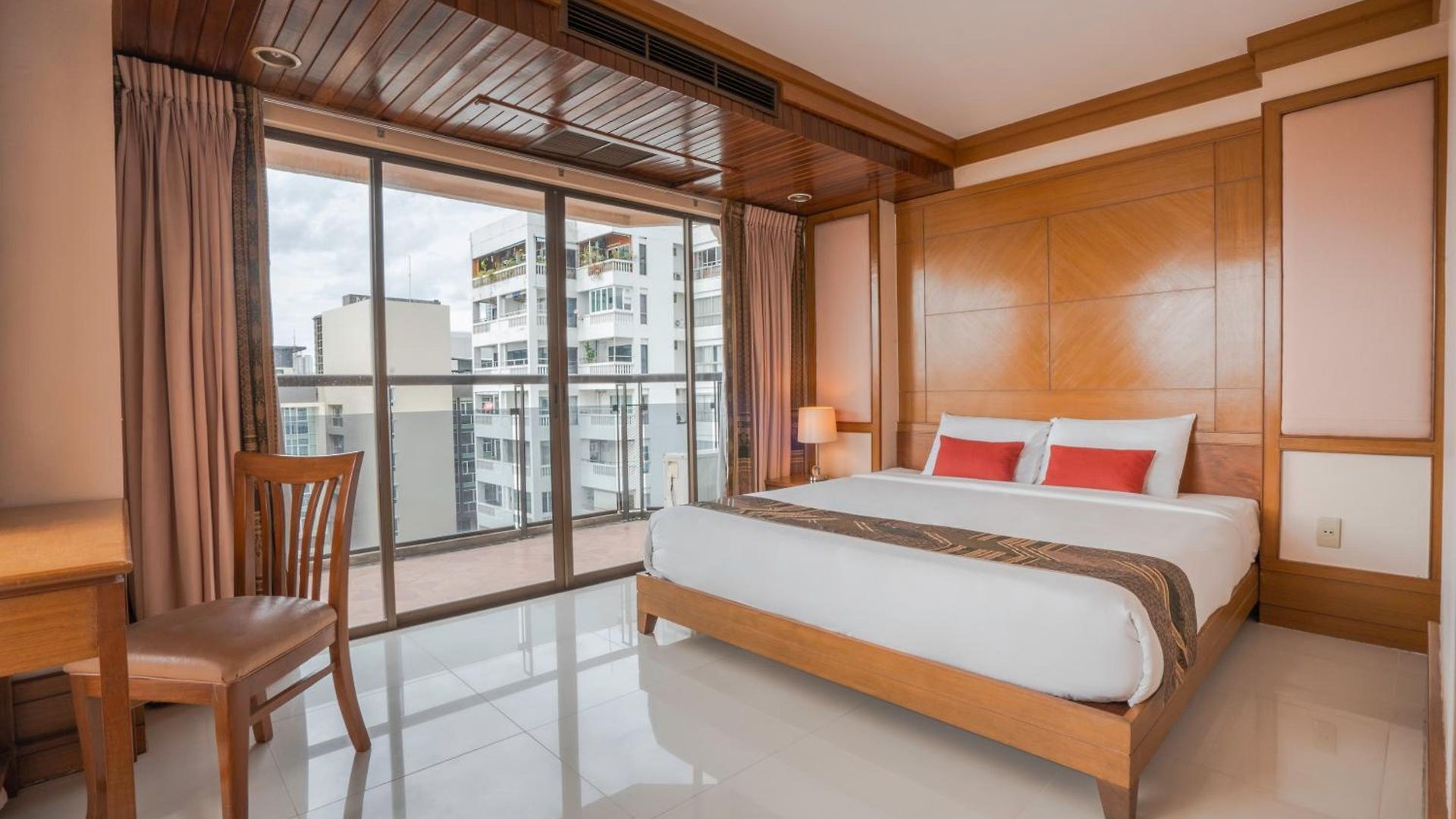 ไมค์บีชรีสอร์ท 3* Pattaya