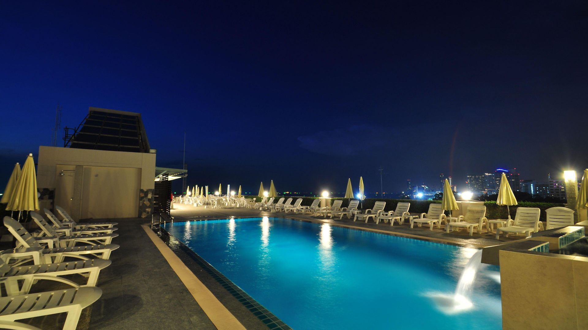 Flipper - Sha Extra โรงแรม Pattaya