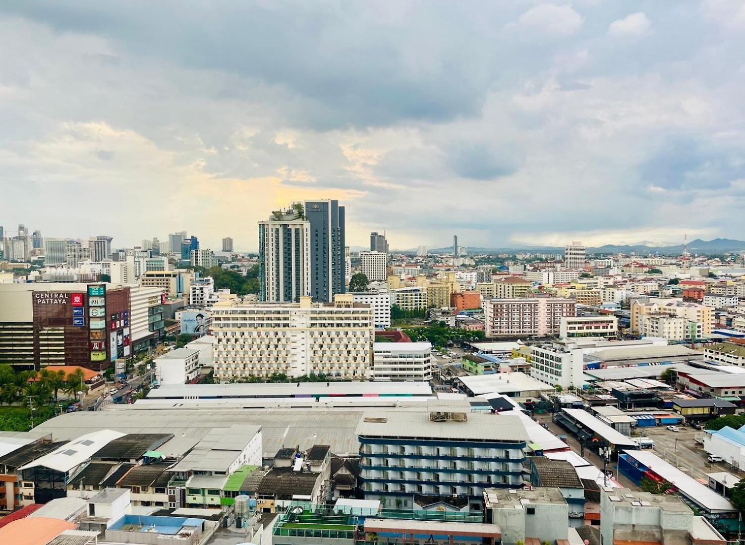The Base 1006 By Numam Pattaya