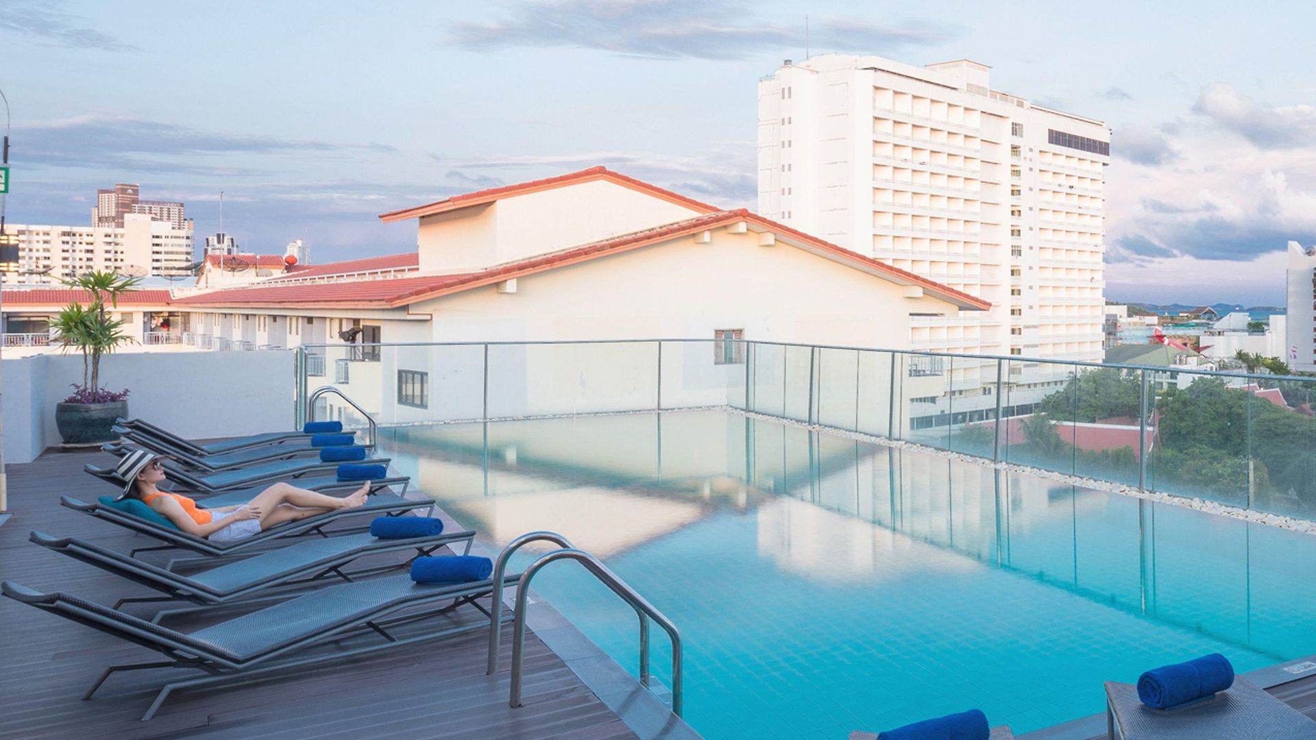 Hotel Travelodge 3*