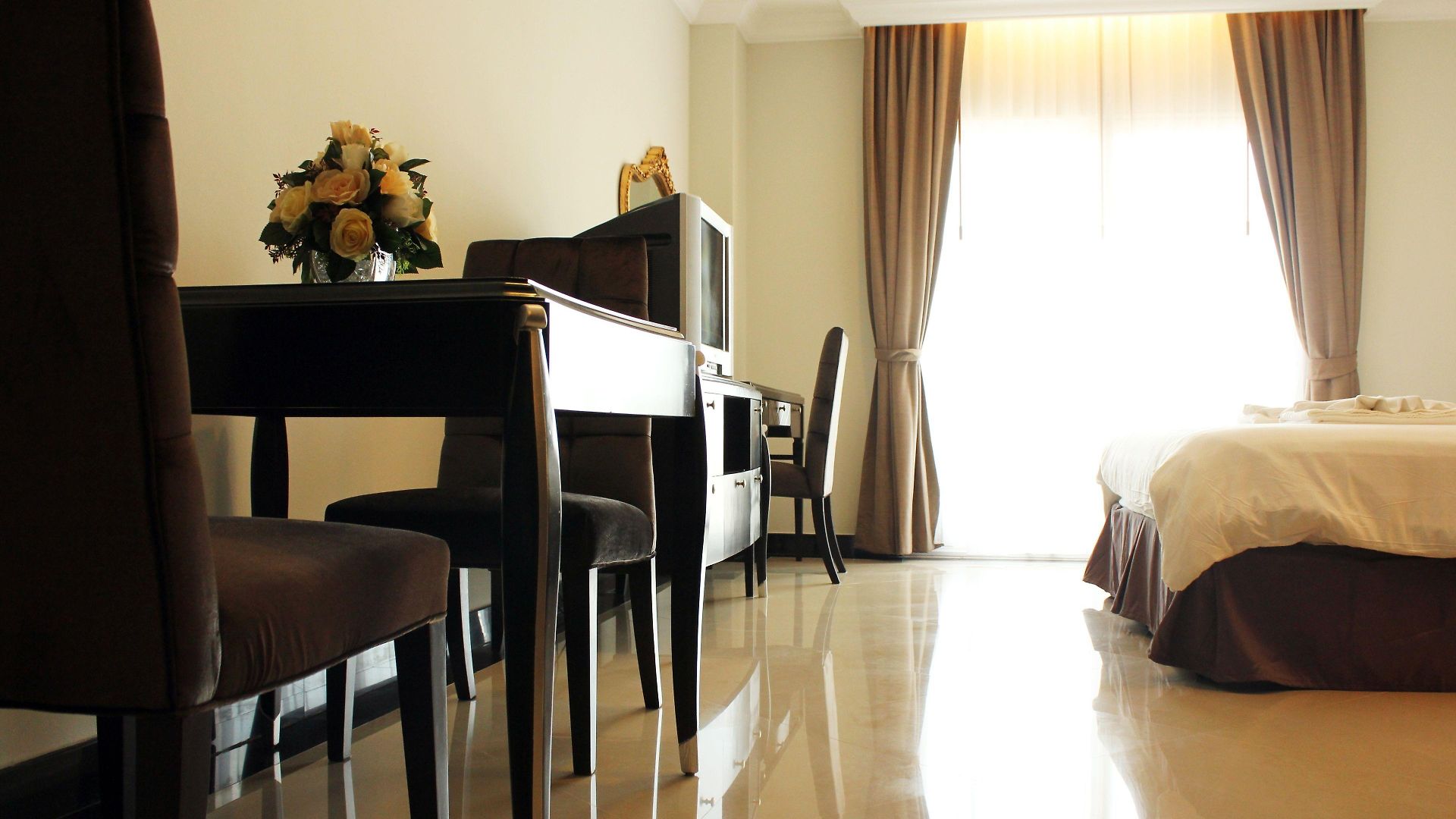 Lk Crystal Place Hotel 3*