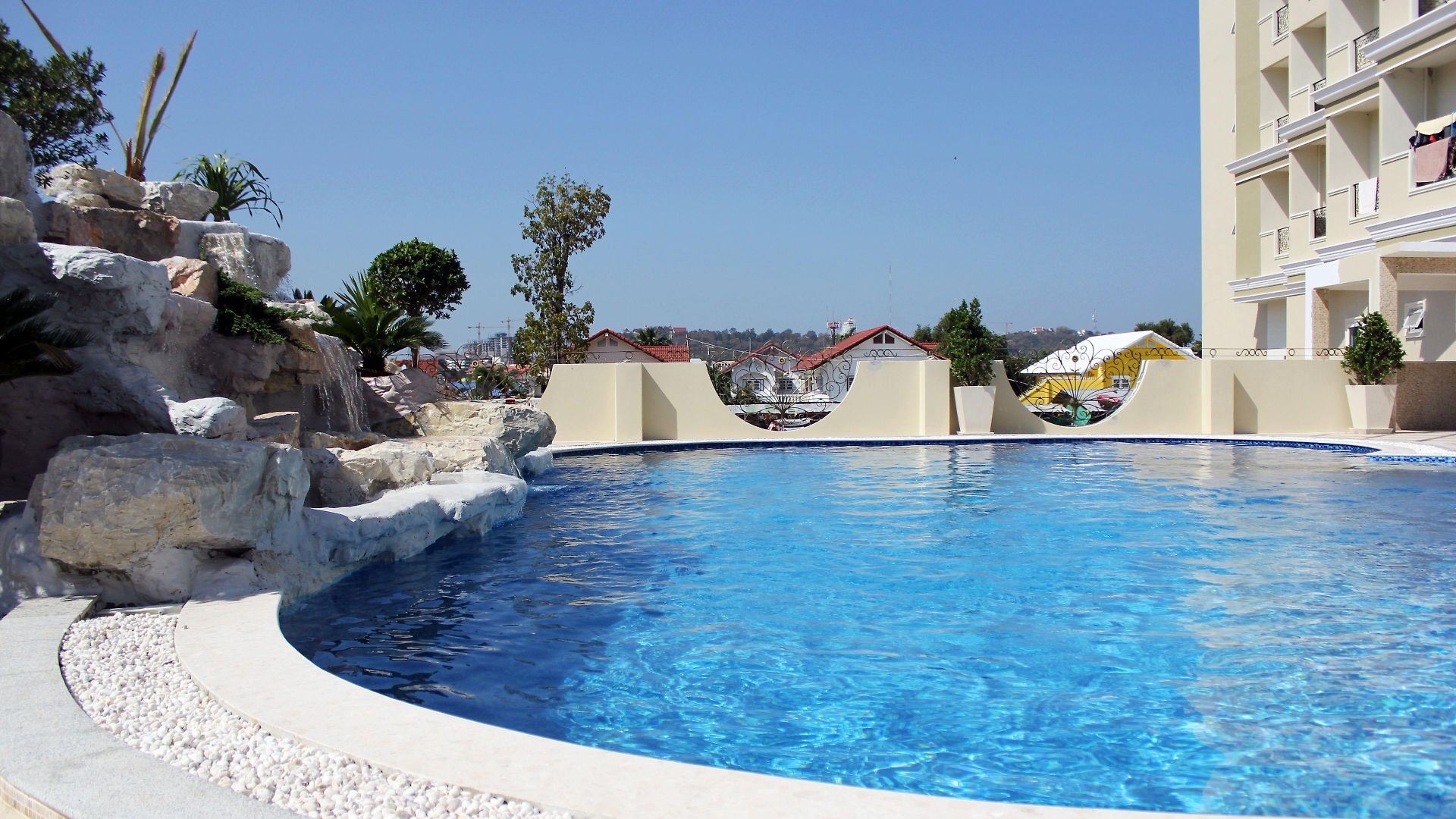 Hotel Lk Crystal Place
