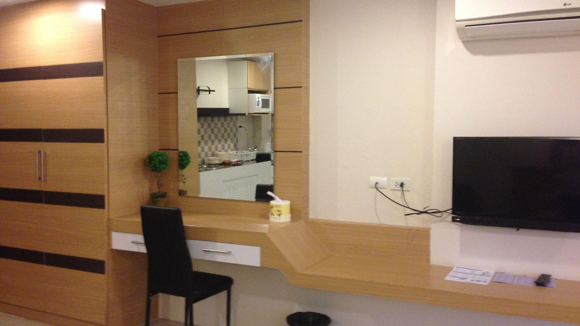 โรงแรม Chitra 2*