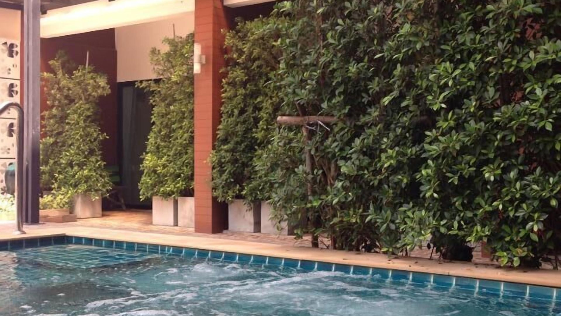 Chitra โรงแรม 2*