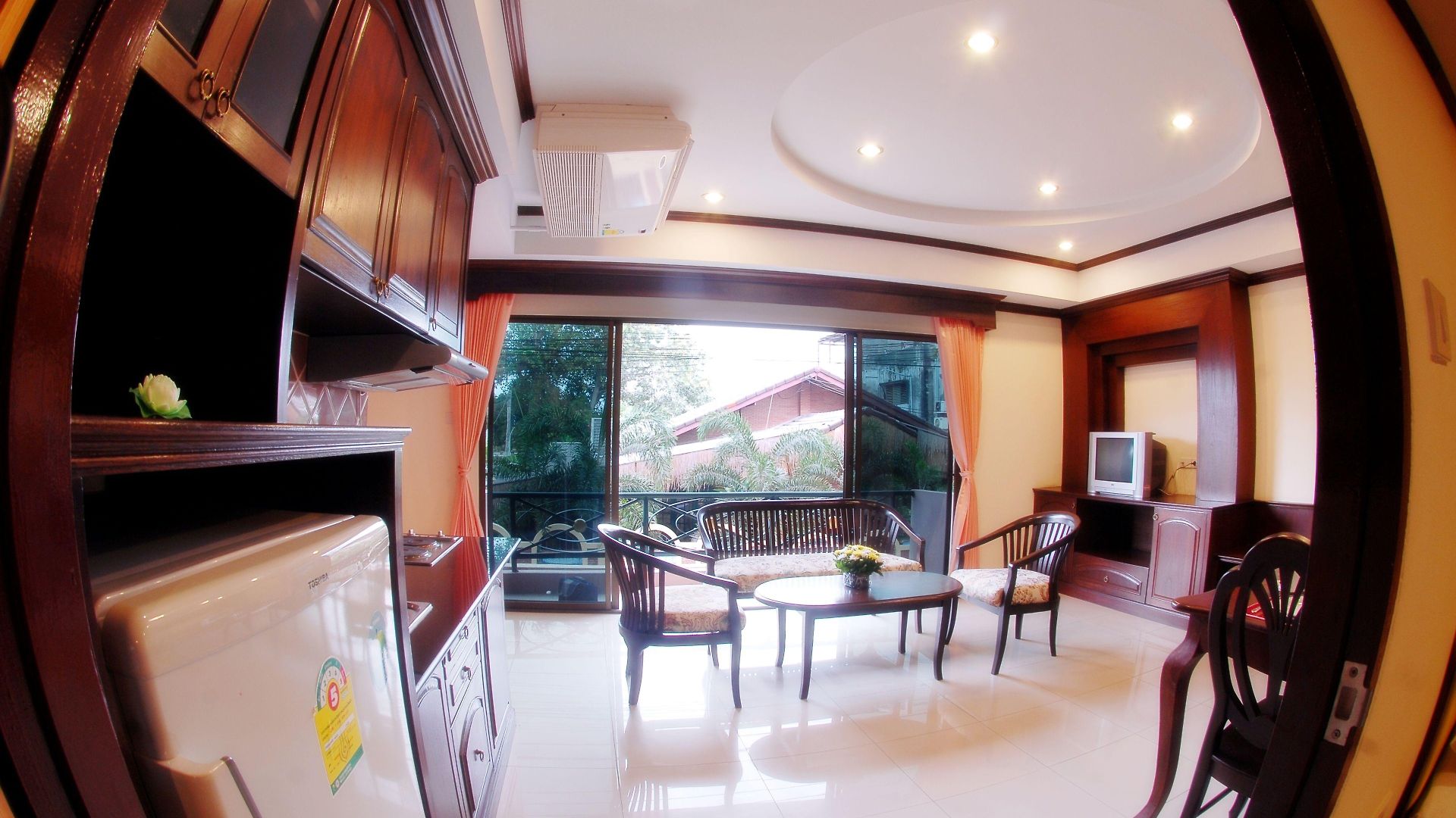 โรงแรม Golden