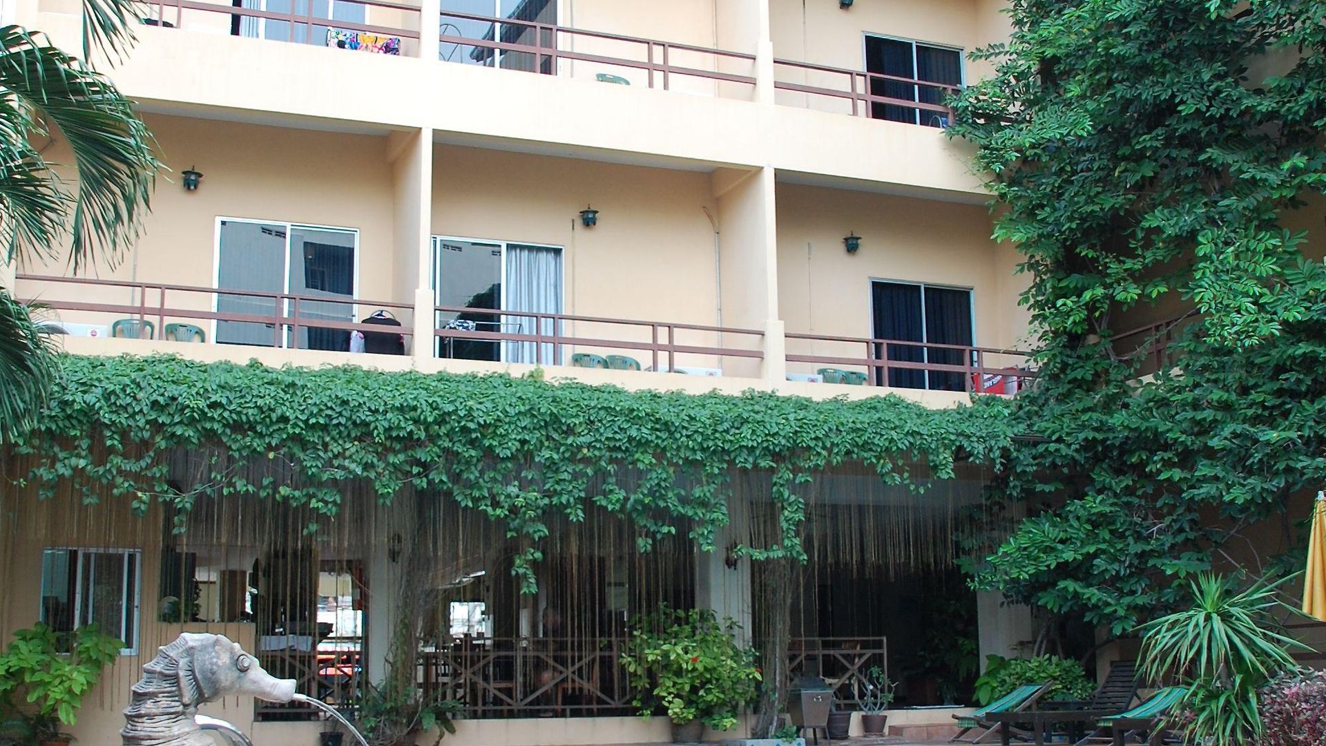 Opey De Place Hotel