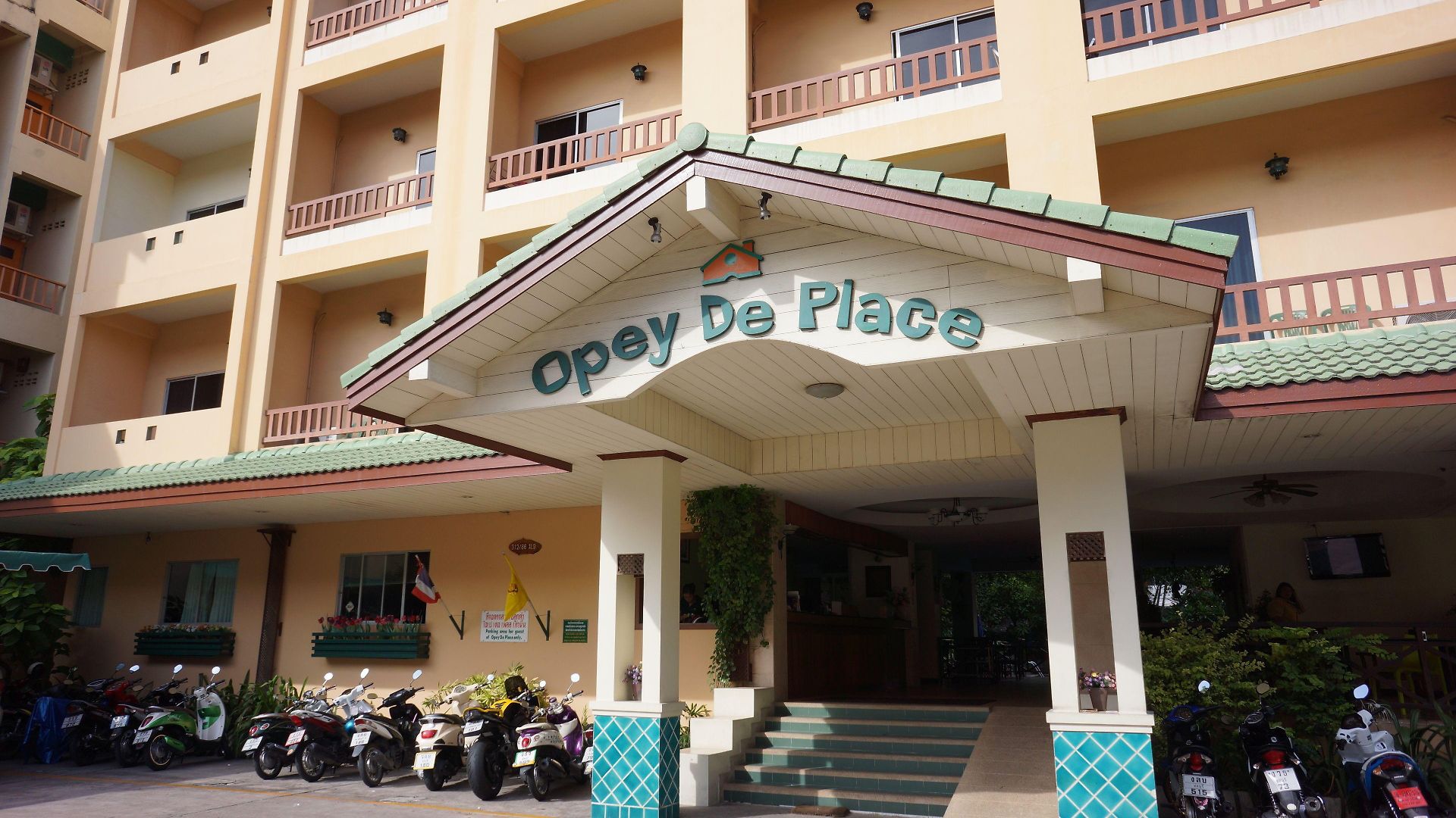 Opey De Place Hotel 3*