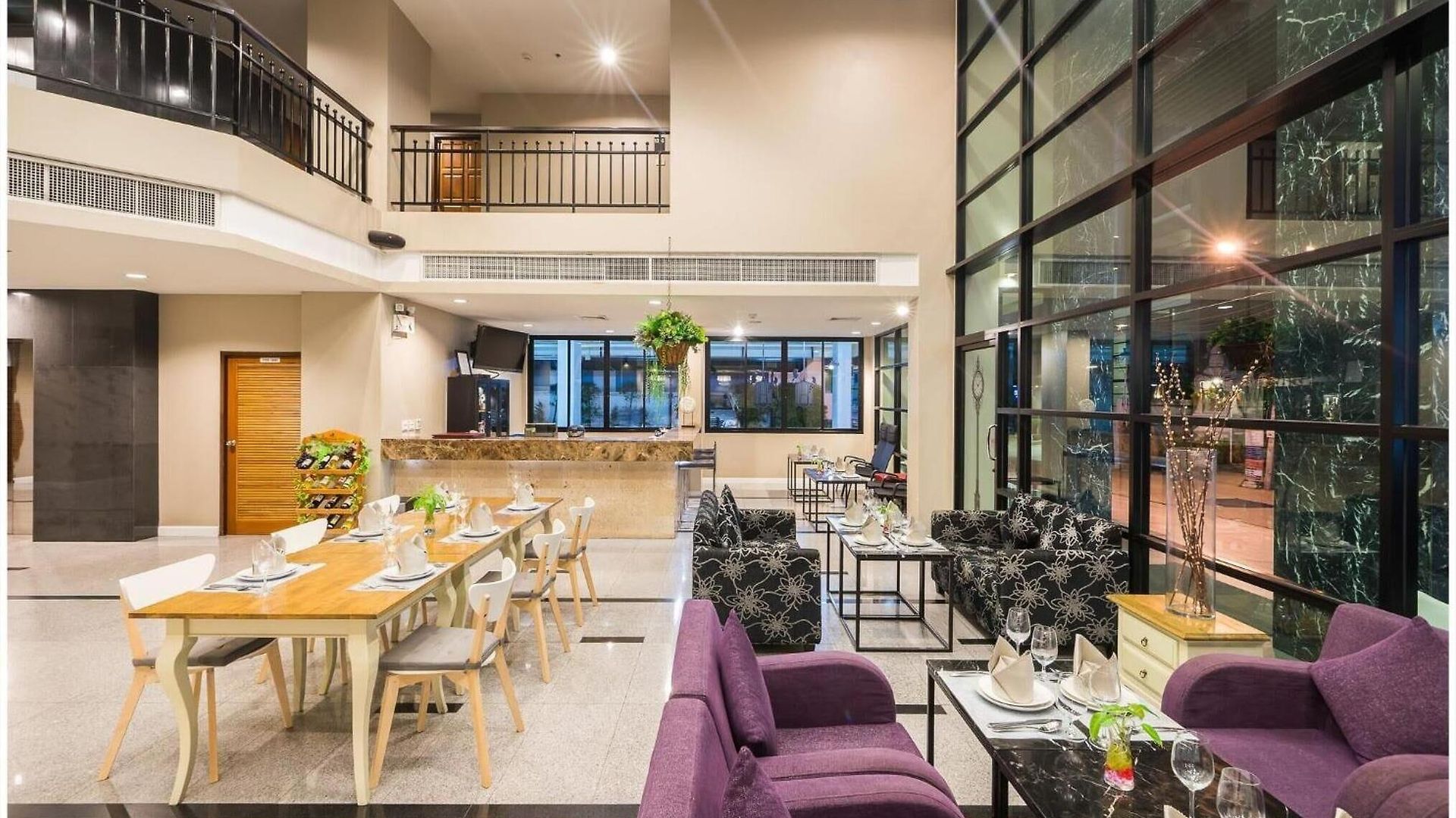 โรงแรม Sea Me Spring Tree (adults Only)