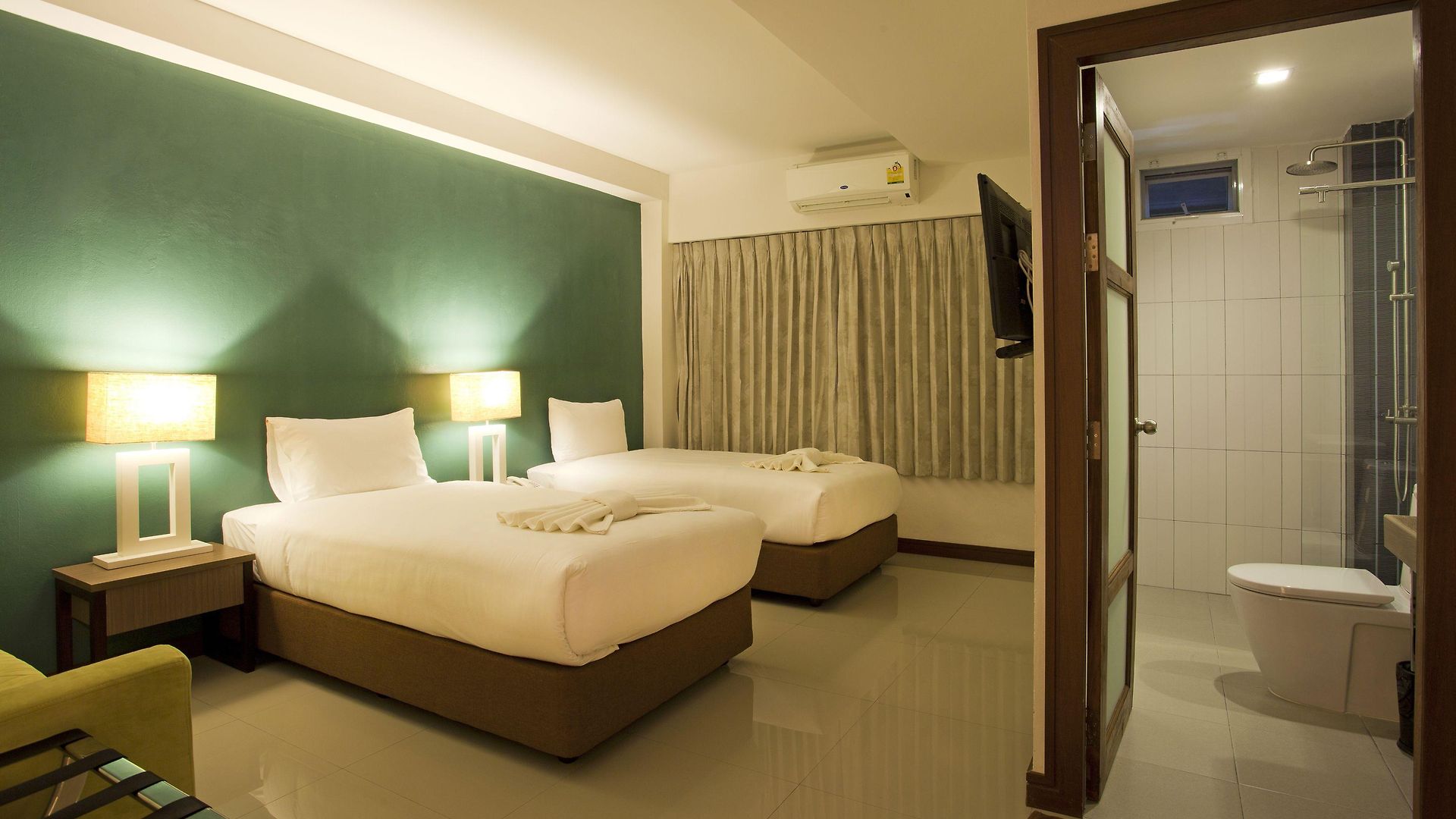 Wiz Hotel