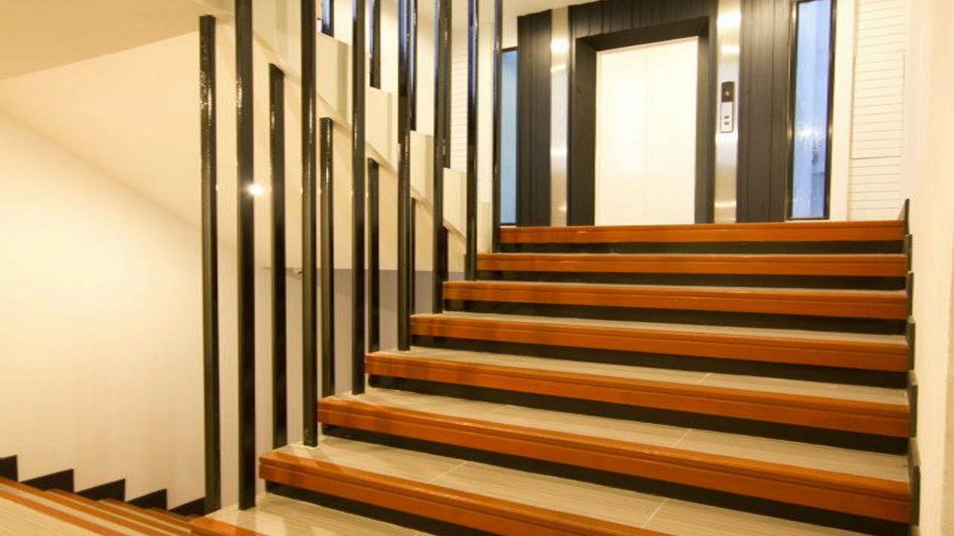 Punyapha Place Hotel