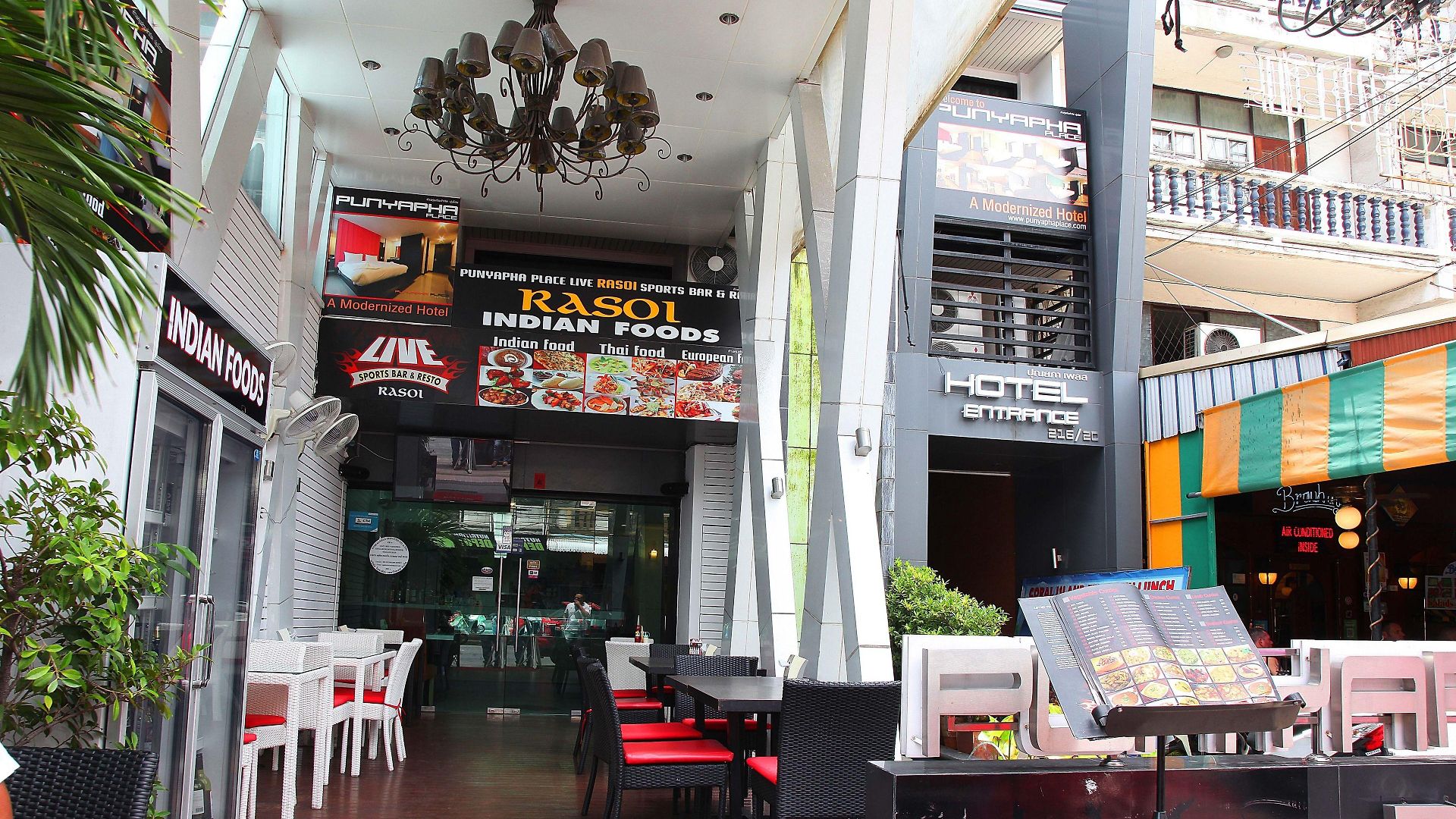 Punyapha Place Hotel 3*