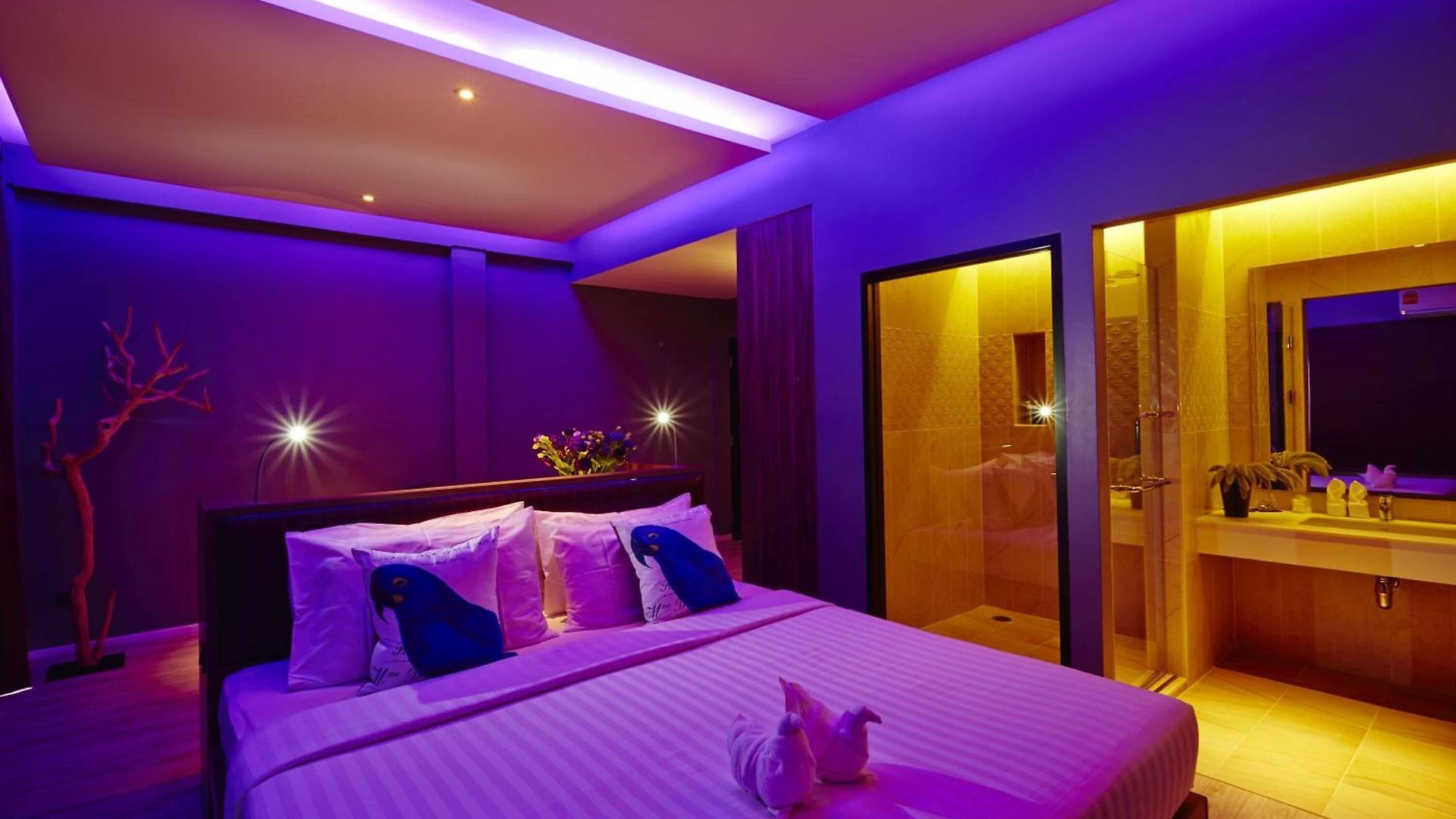 โรงแรม The Weekend Pattaya