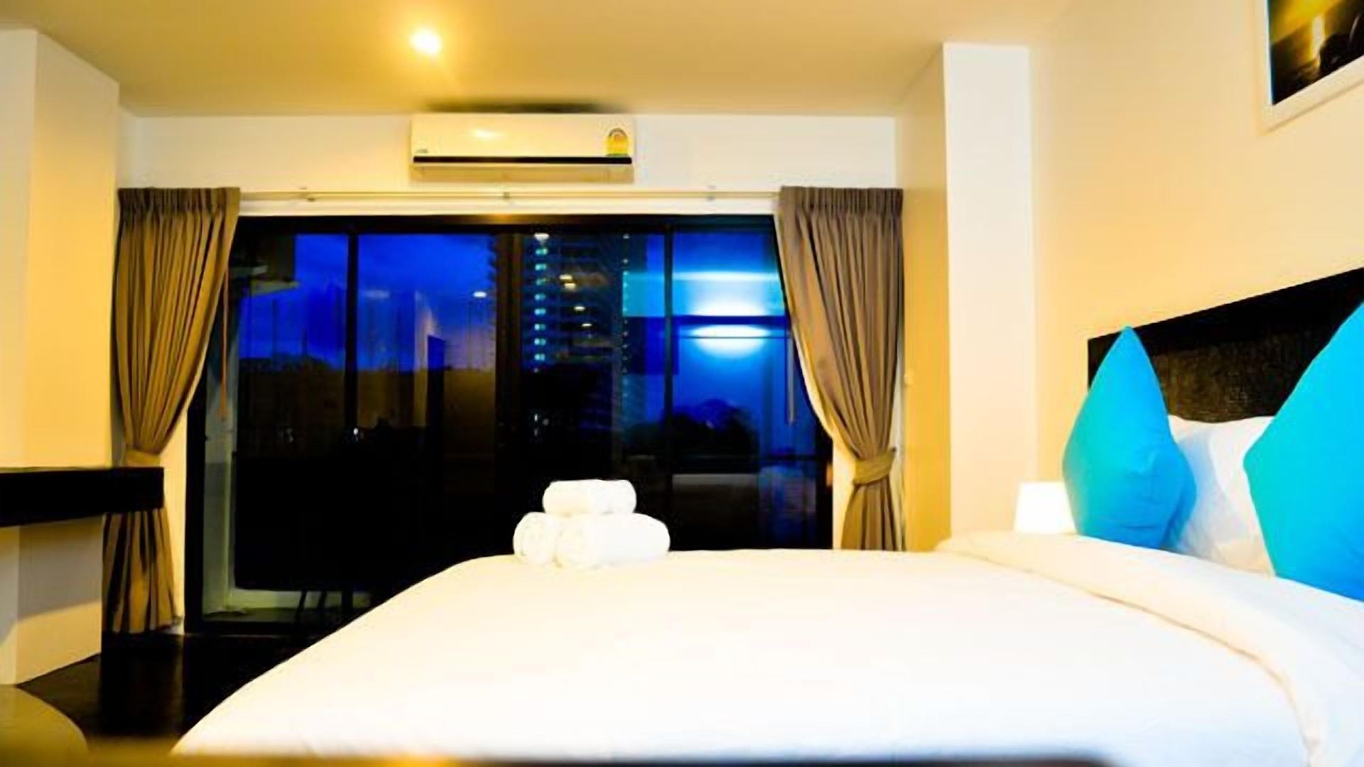 โรงแรม ไอ-ทะเล รีสอร์ต Pattaya