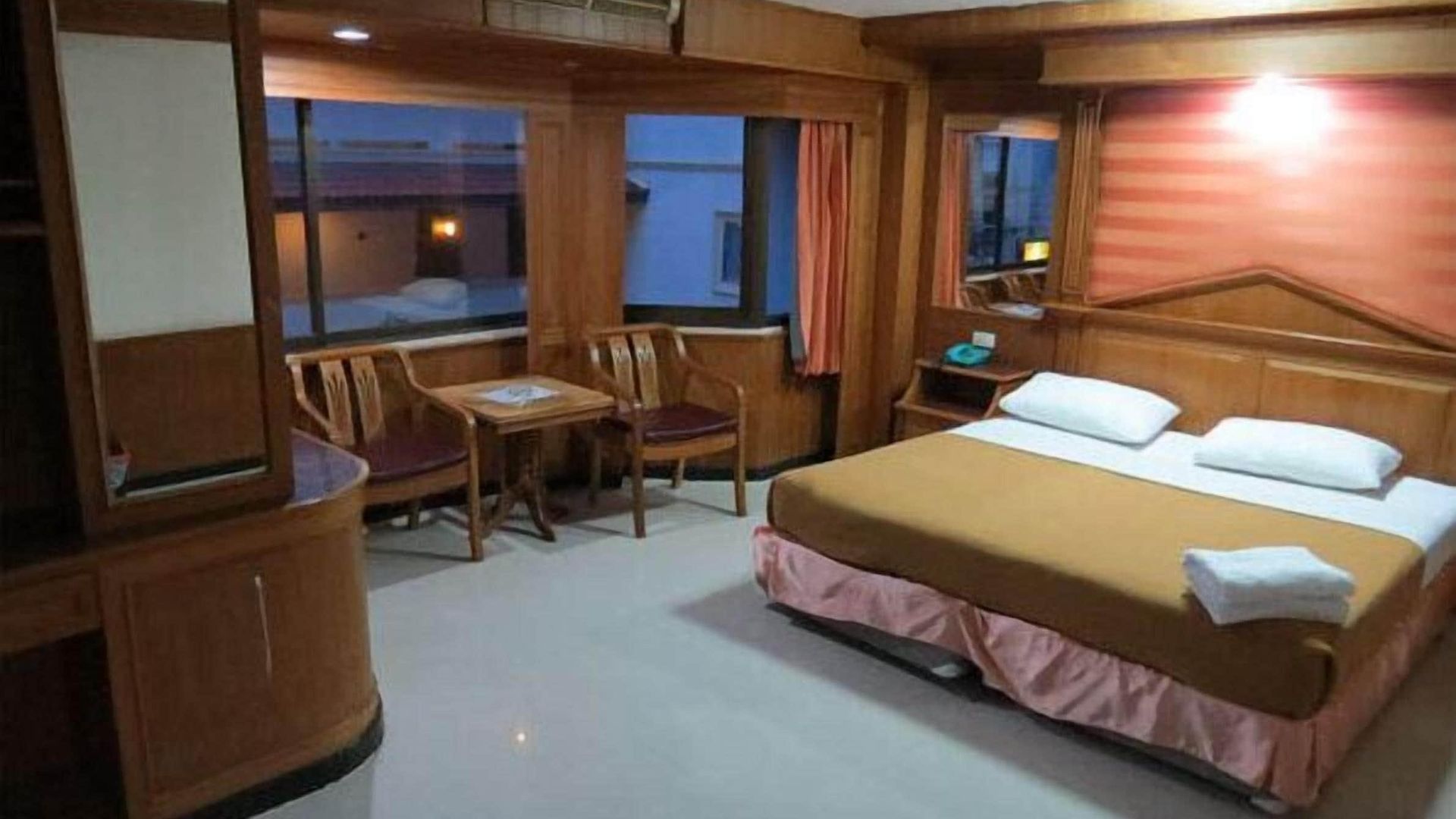 เดอะ เอเอ พัทยา เรสซิเดนซ์ โรงแรม