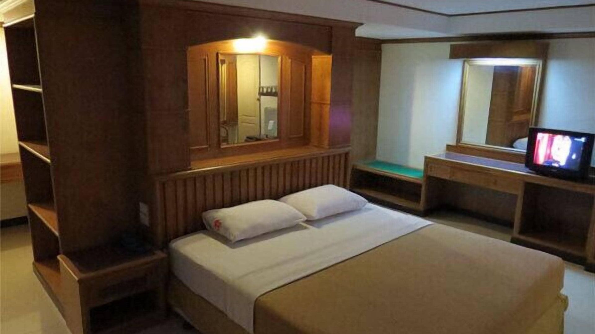 โรงแรม เดอะ เอเอ พัทยา เรสซิเดนซ์