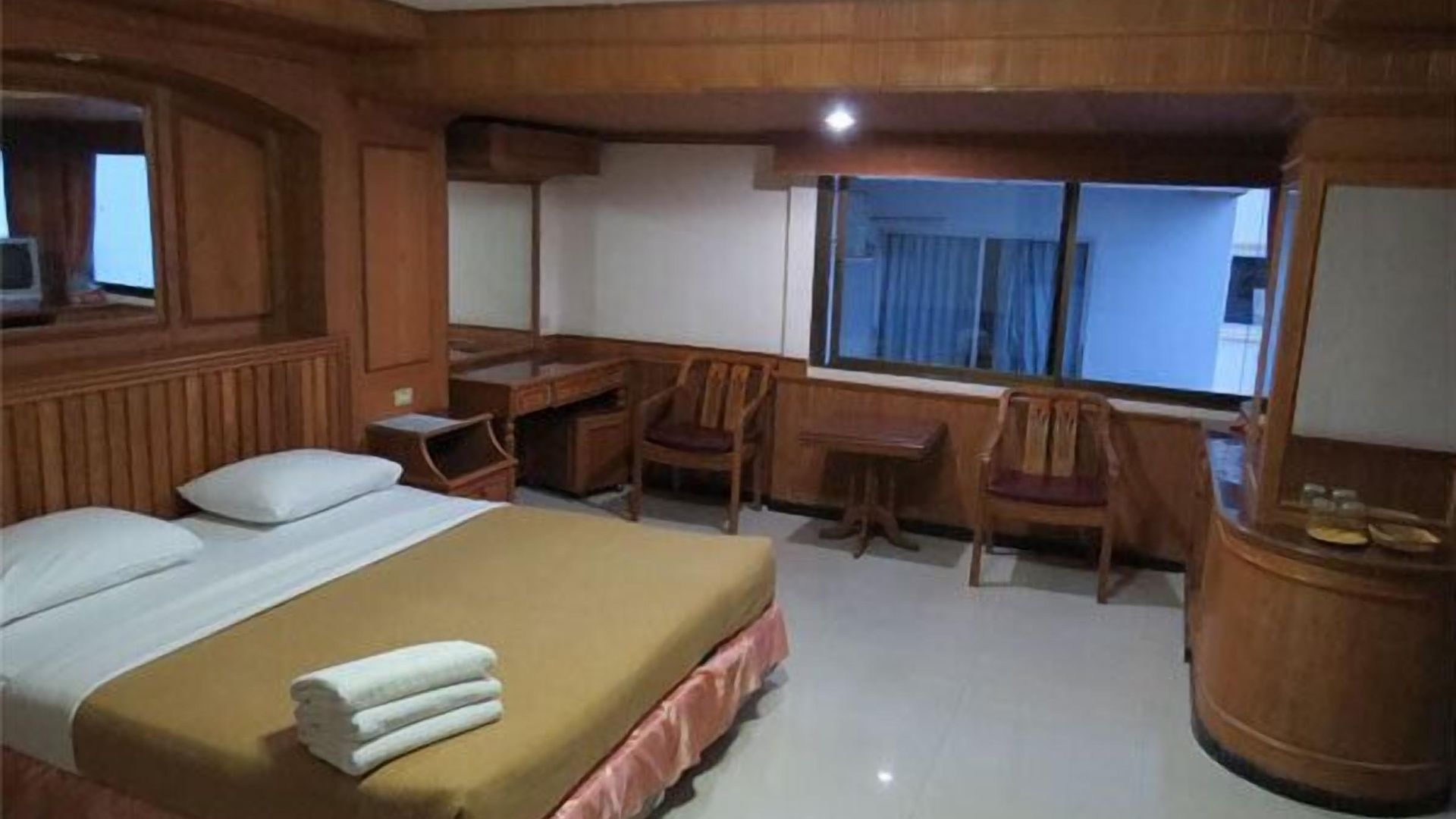 โรงแรม เดอะ เอเอ พัทยา เรสซิเดนซ์ 2*