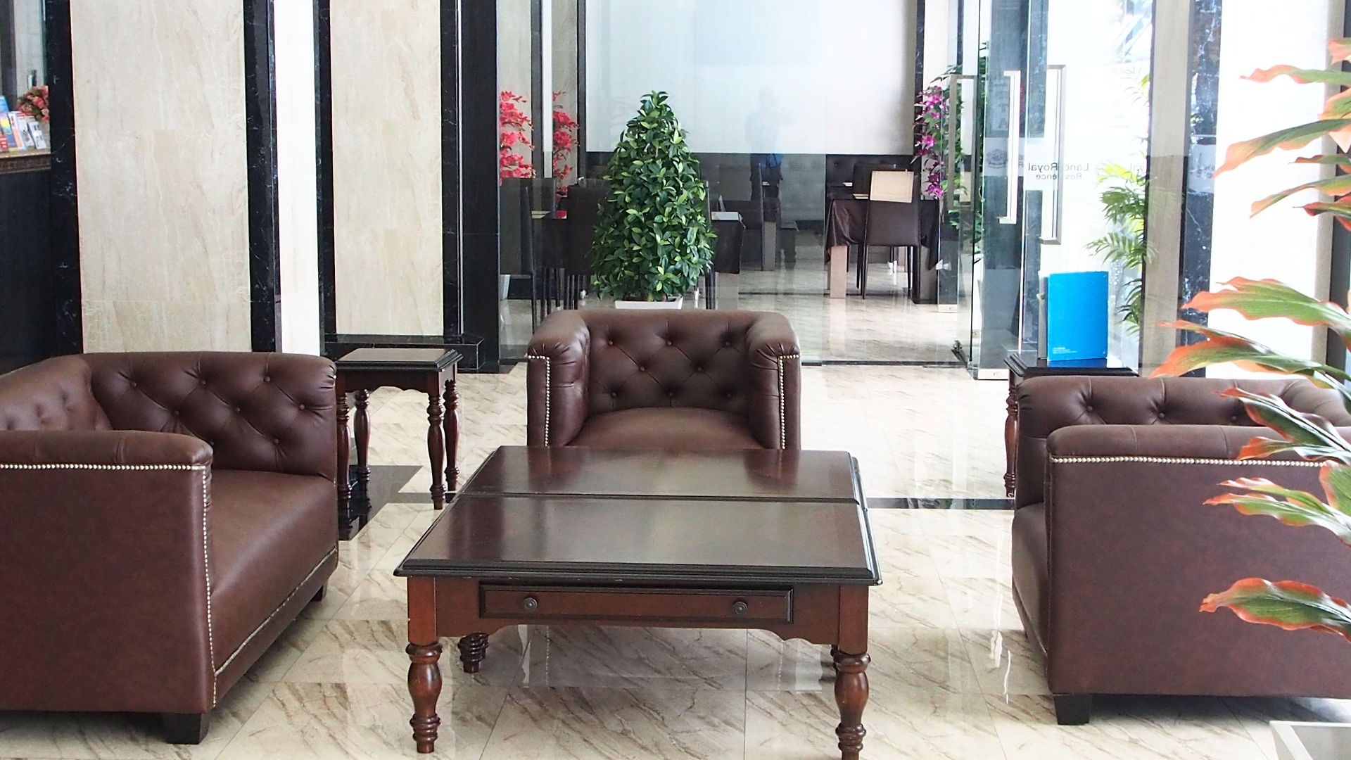 โรงแรม Land Royal