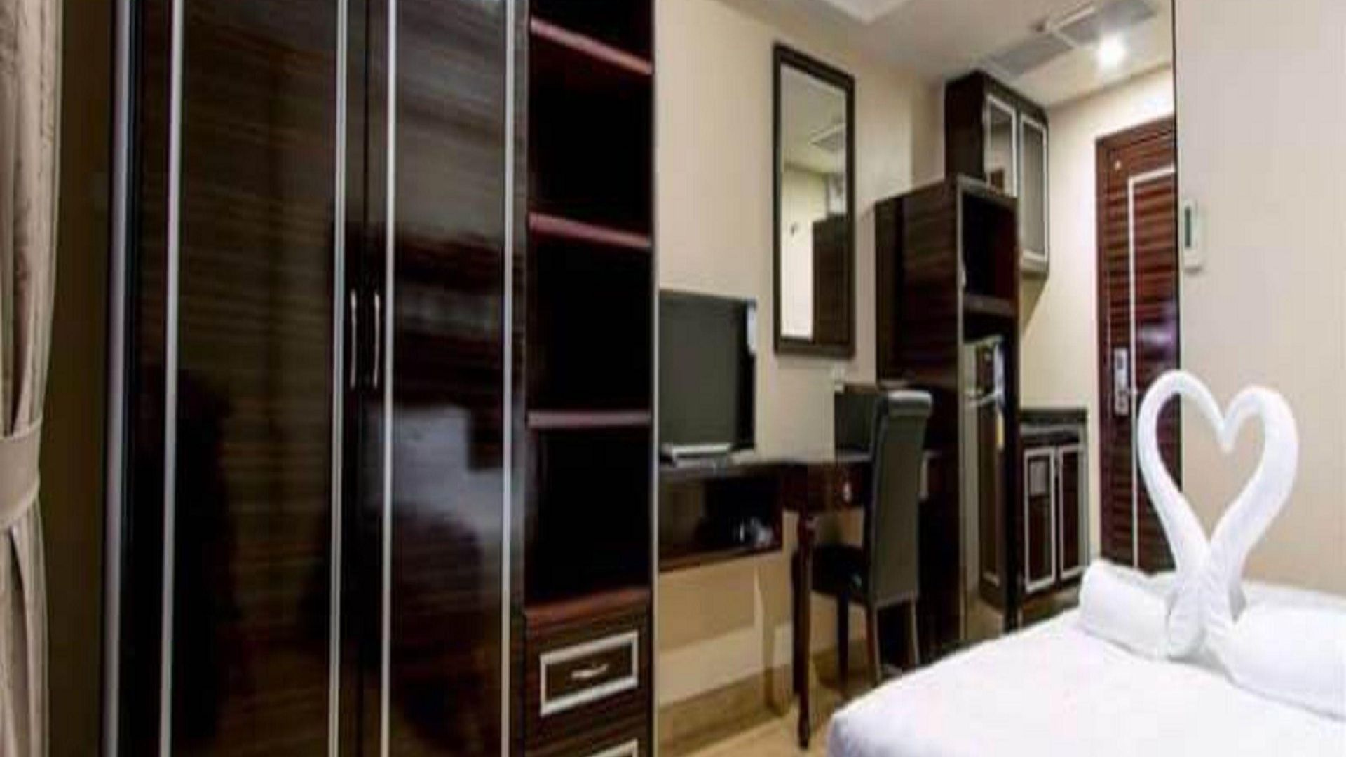 โรงแรม Land Royal