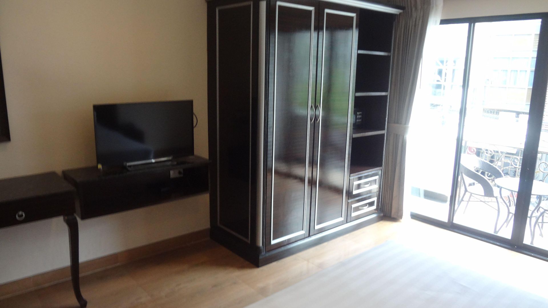 โรงแรม Land Royal 4*