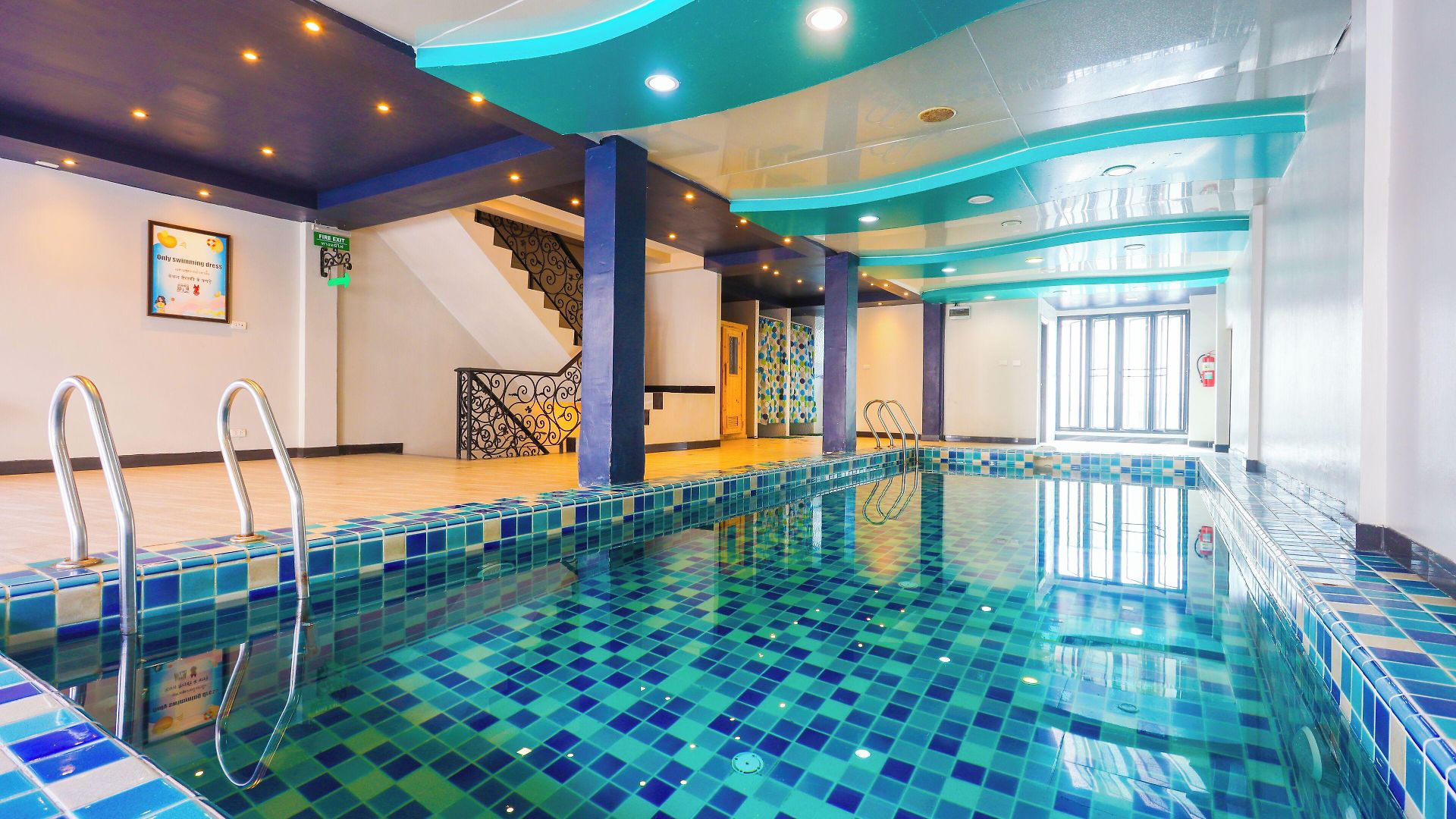 โรงแรม Land Royal