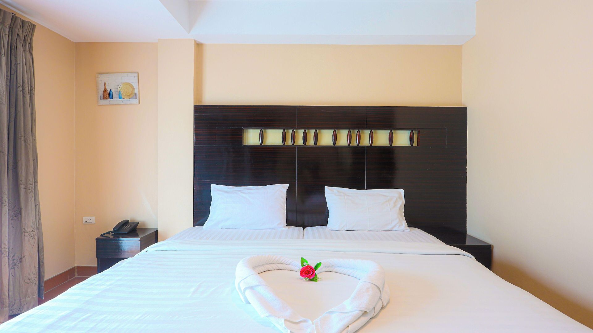 Land Royal โรงแรม