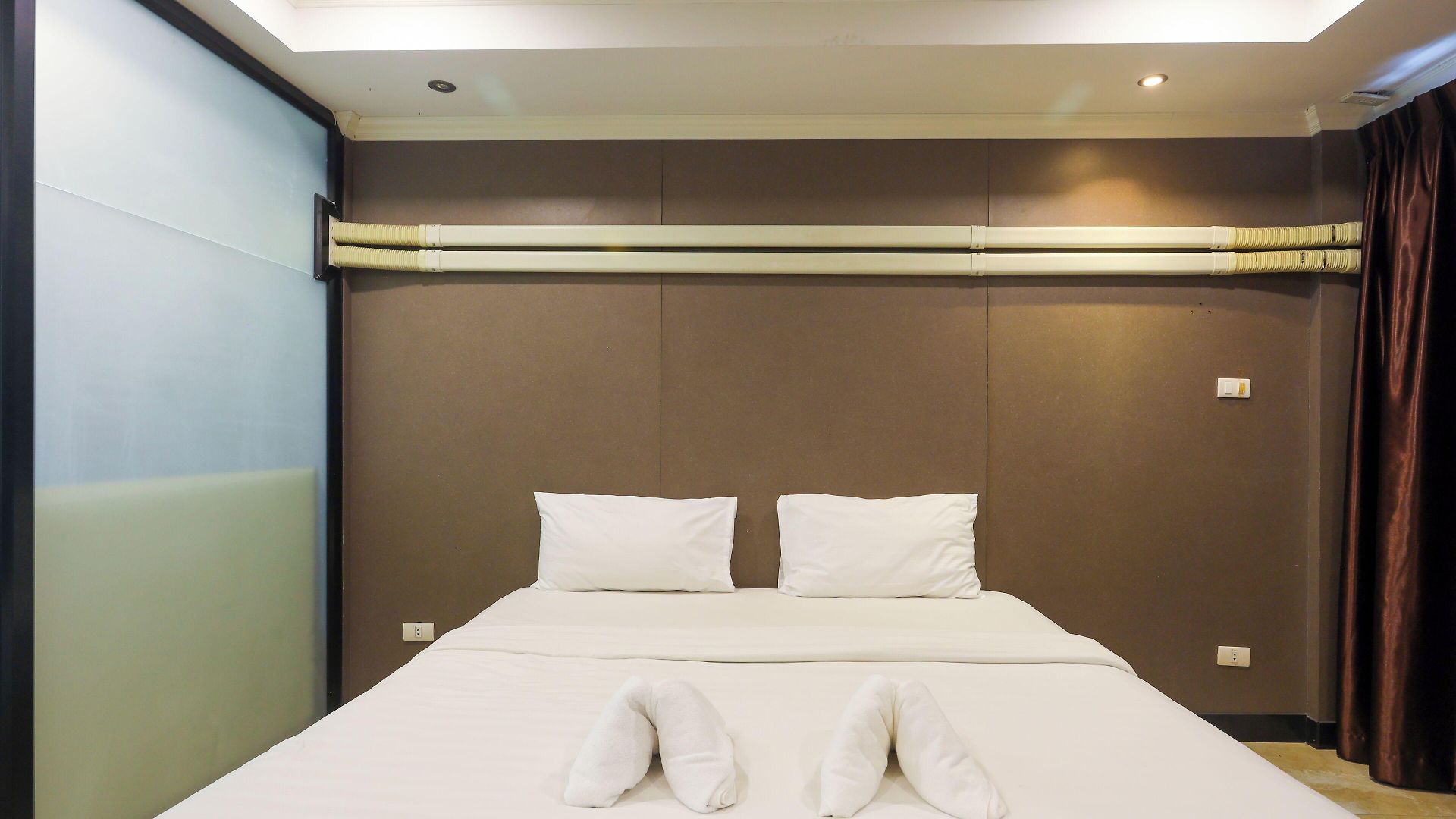 โรงแรม Land Royal 4*
