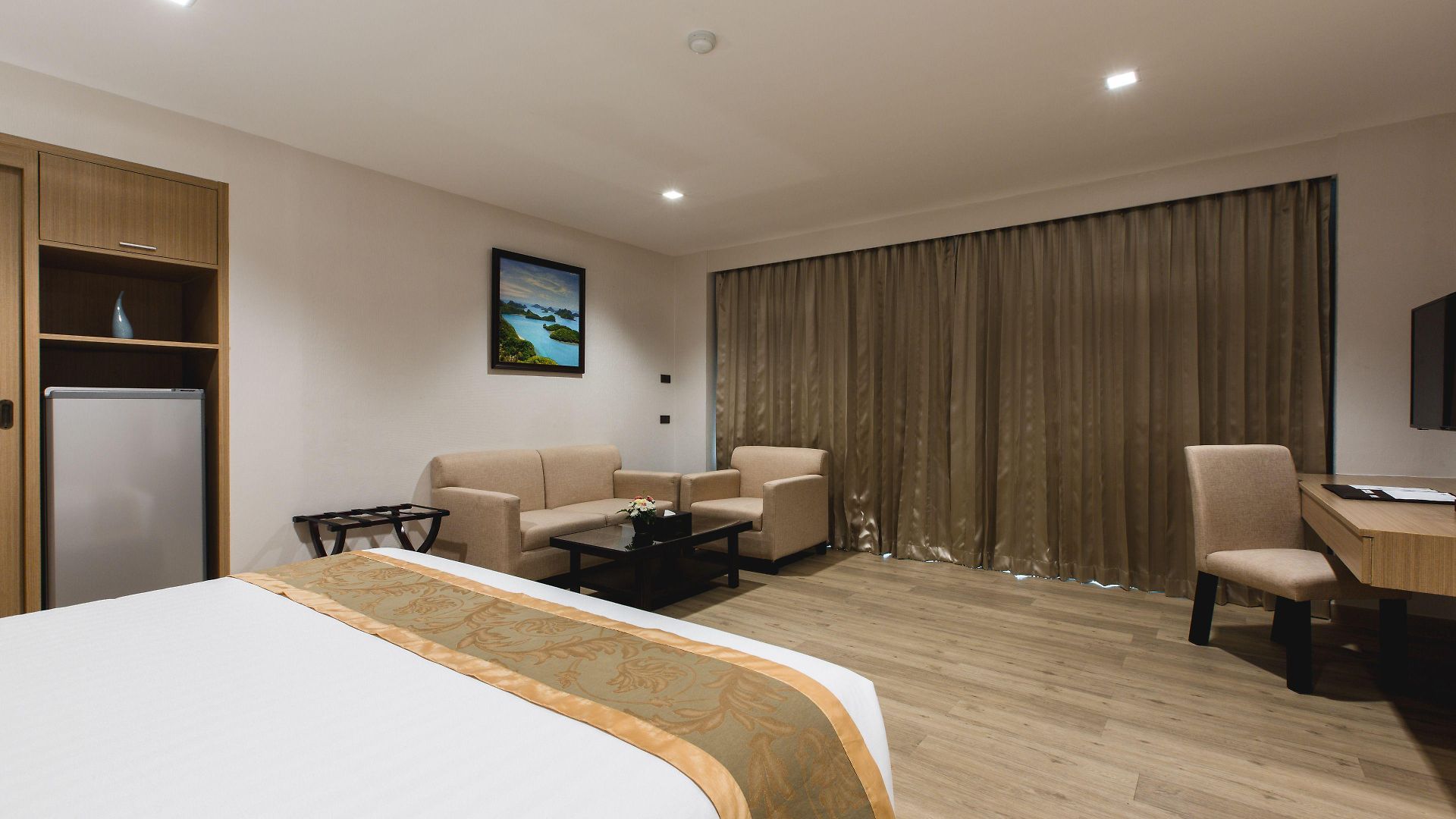 โรงแรม Adelphi