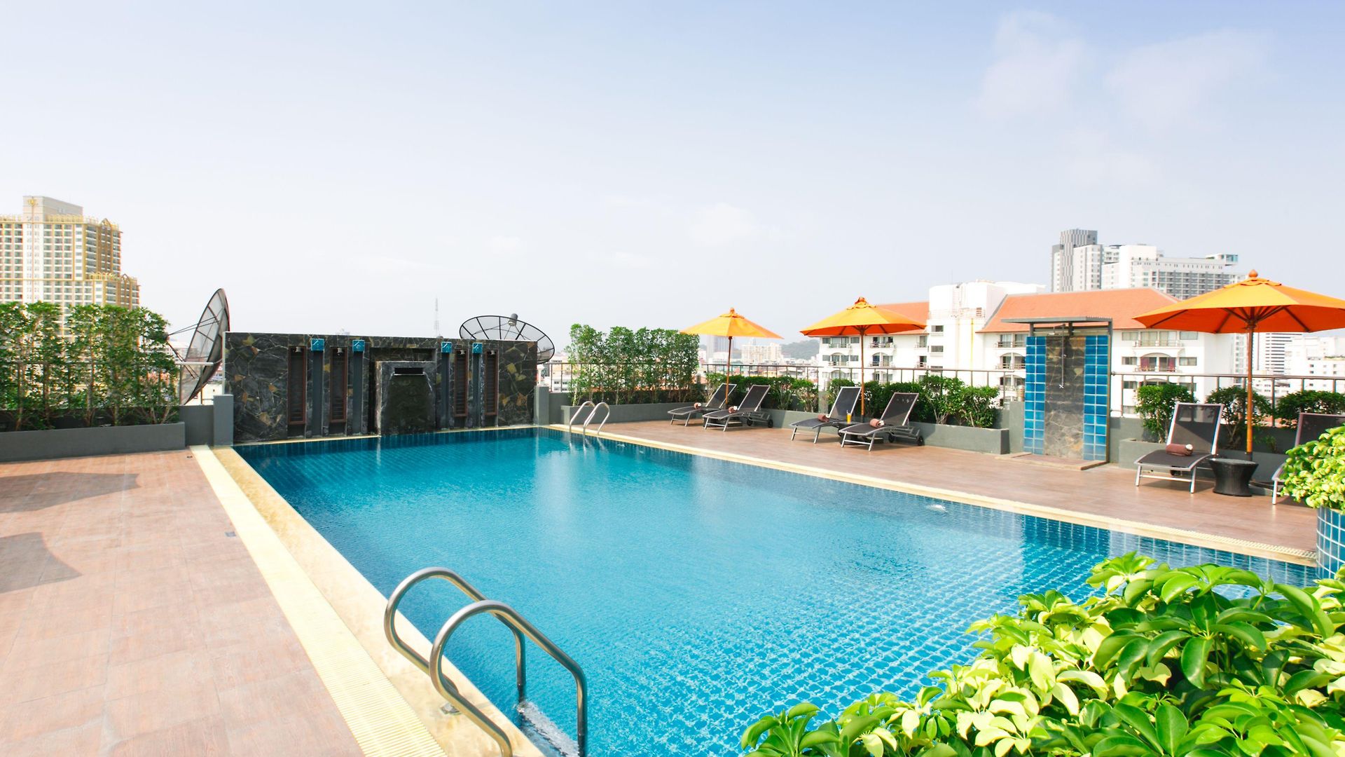 Adelphi 4*