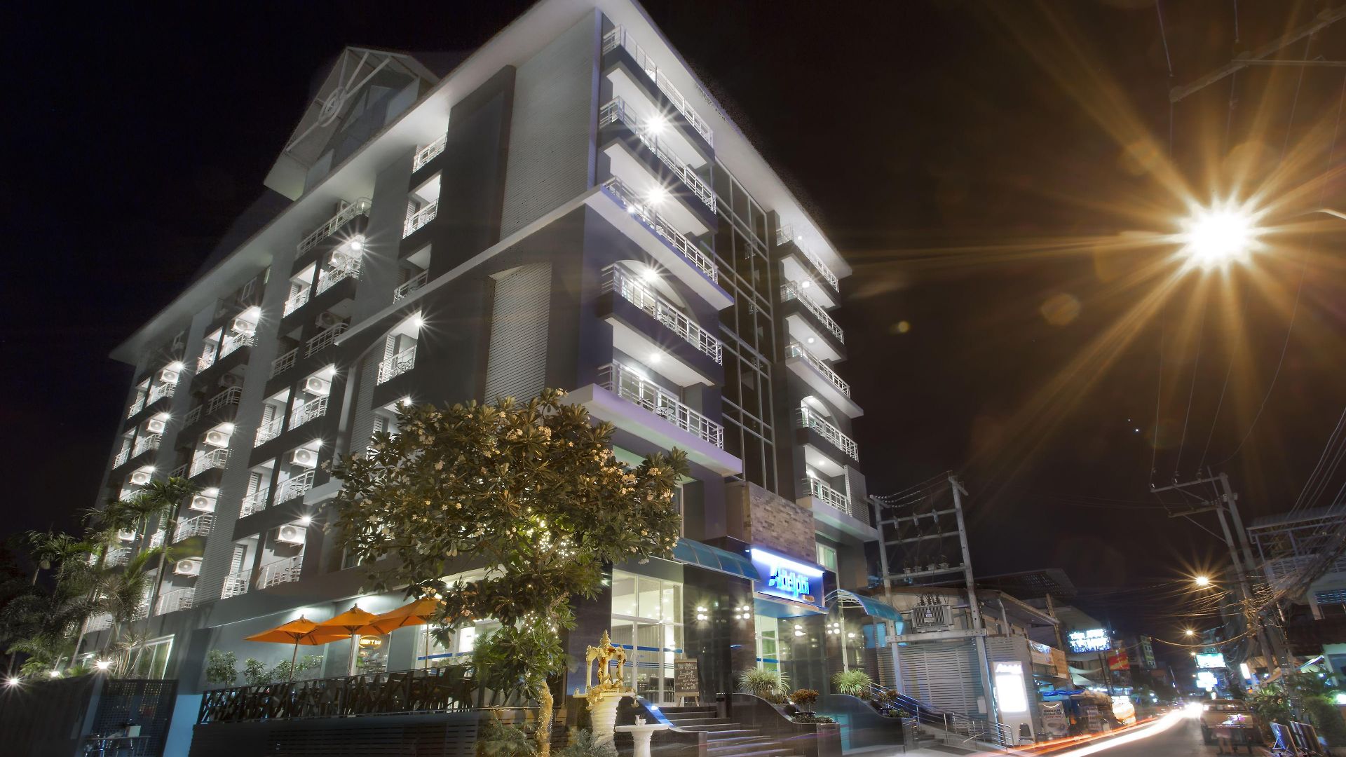 โรงแรม Adelphi Pattaya