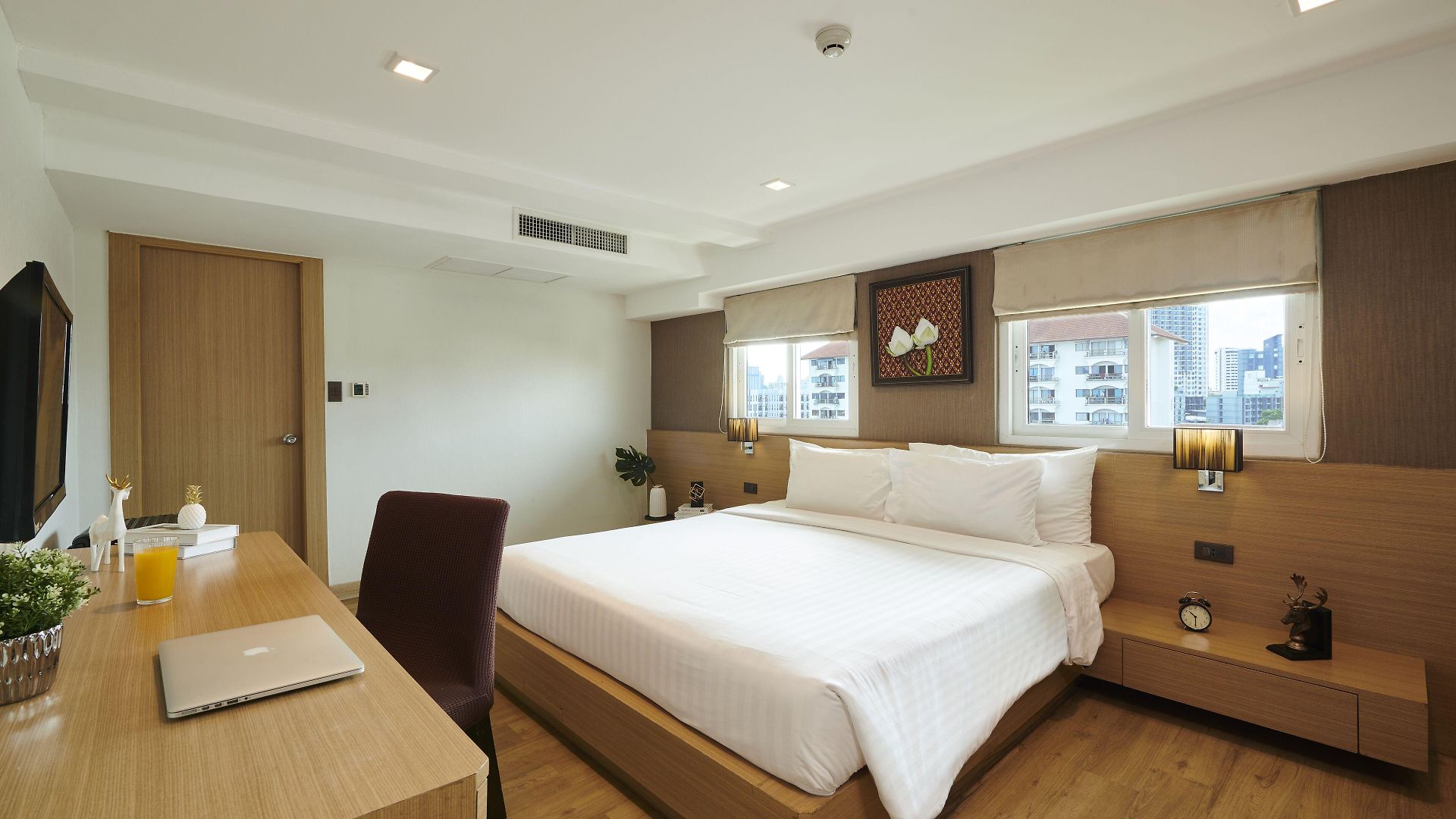 Adelphi โรงแรม 4*