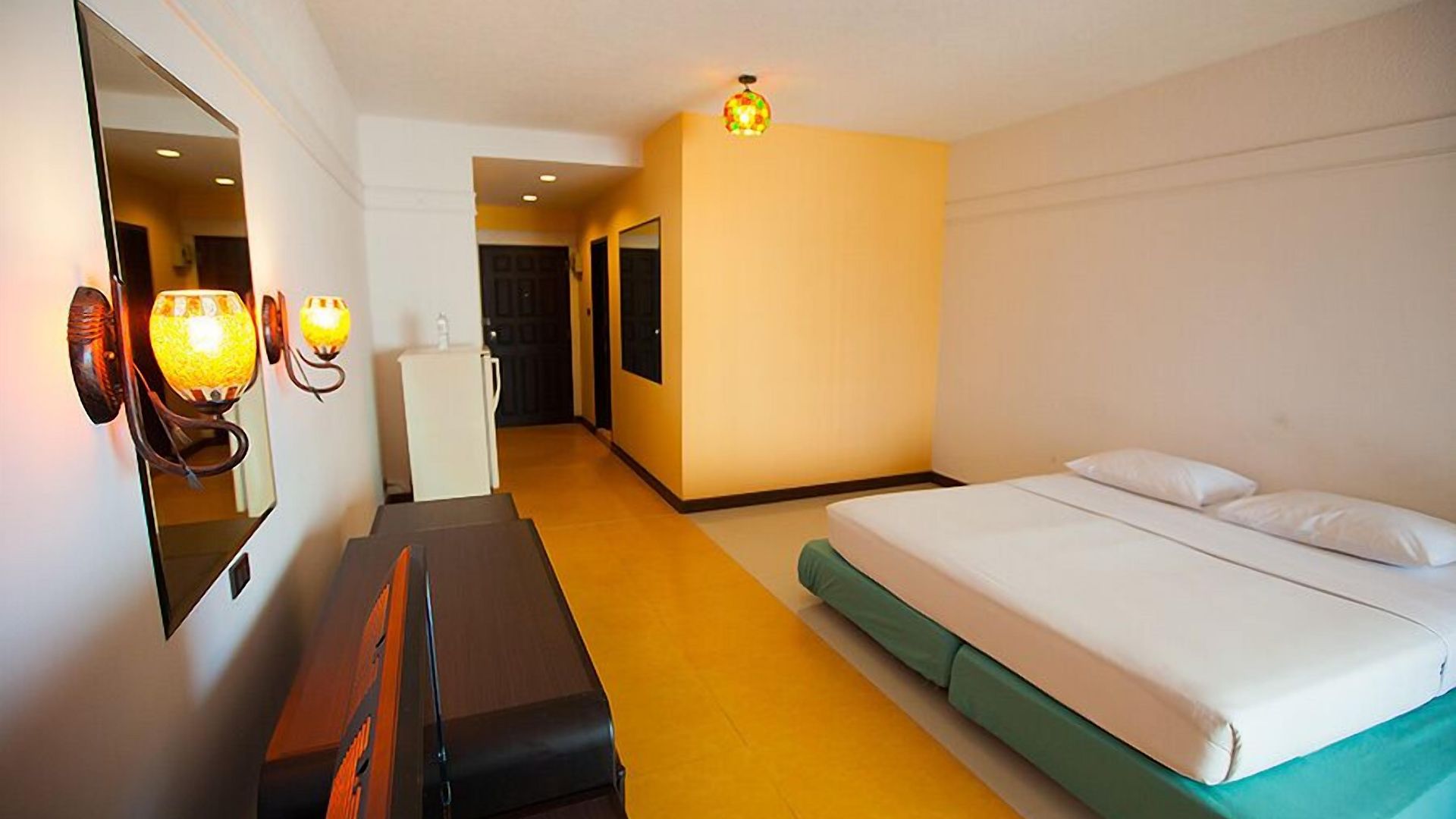โรงแรม มาร์คแลนด์ บีช วิว Pattaya