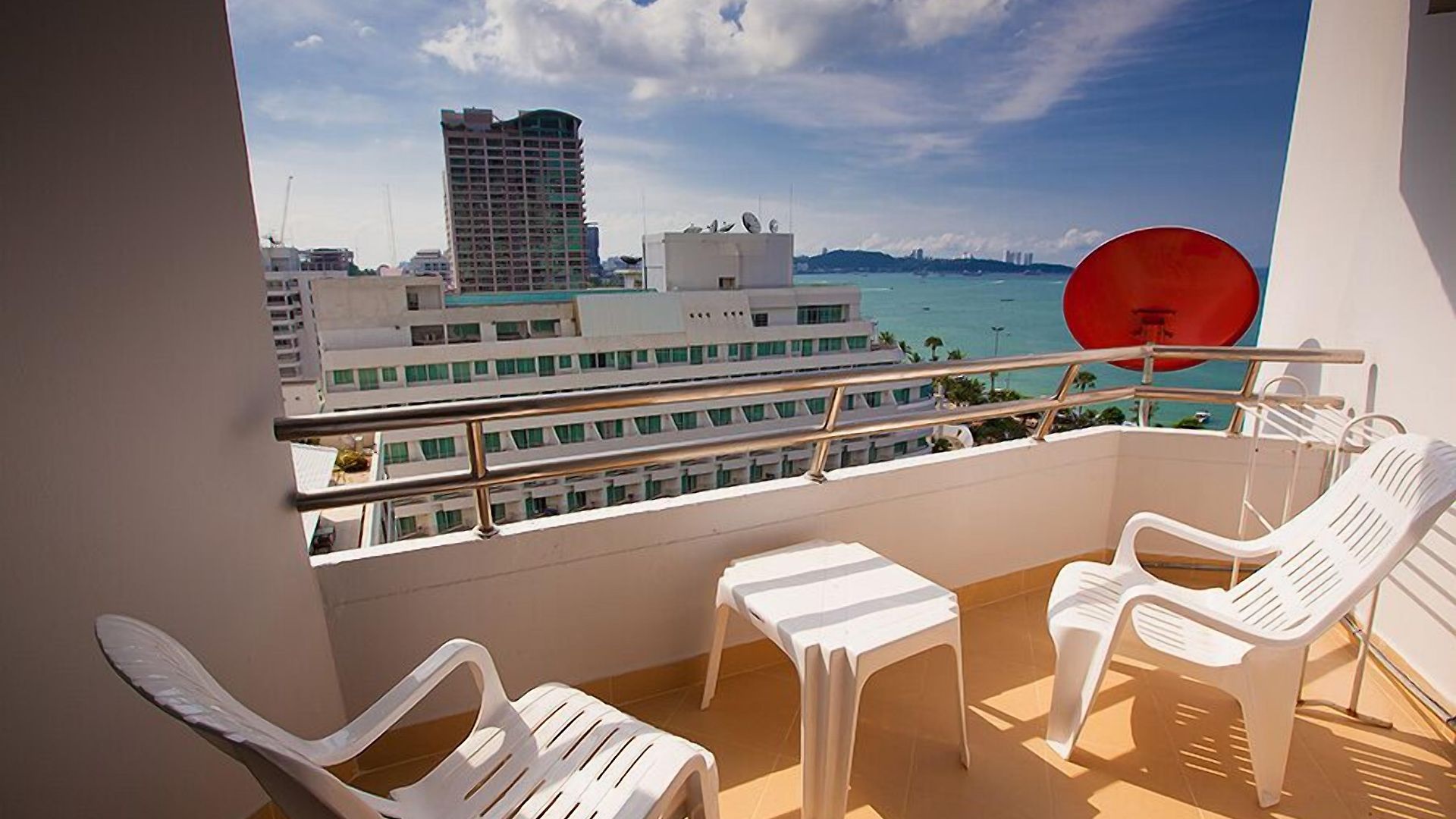 มาร์คแลนด์ บีช วิว โรงแรม Pattaya
