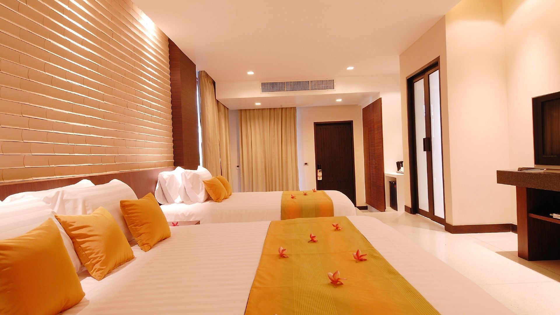 เดอะ ซายน์ พรีเมียม Pattaya