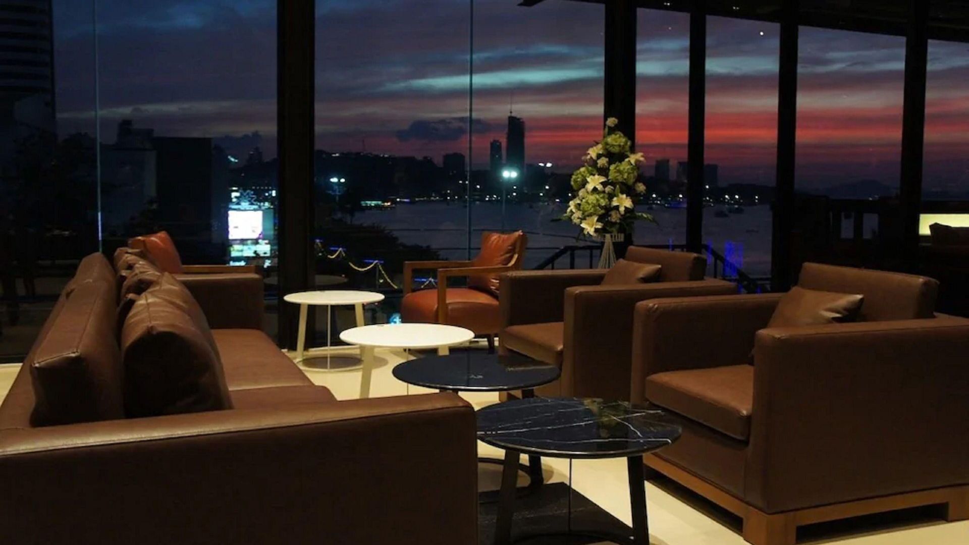 โรงแรม เซเรโนเทล พัทยา
