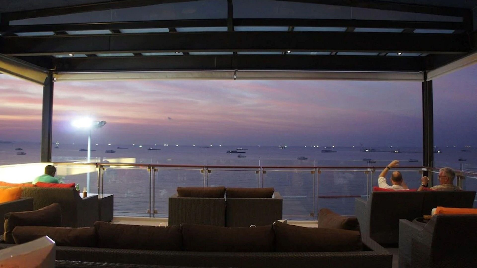 โรงแรม เซเรโนเทล พัทยา Pattaya